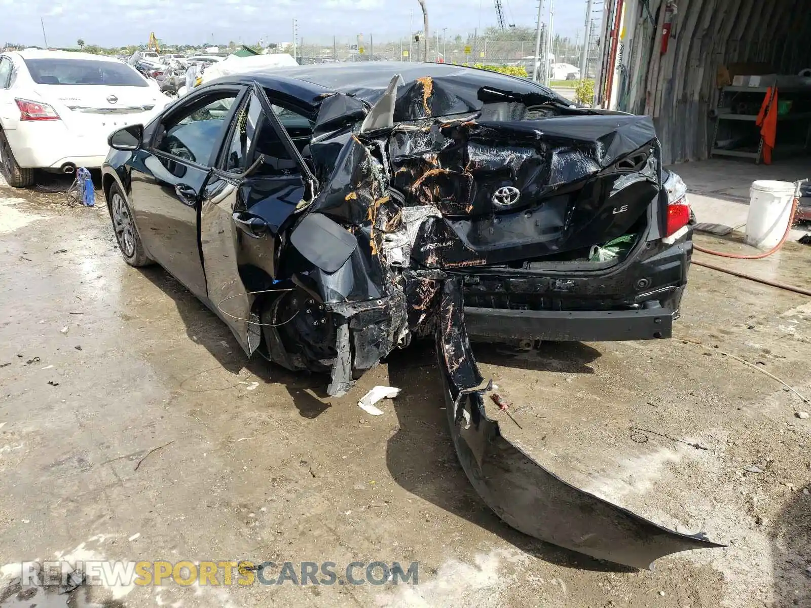 3 Photograph of a damaged car 2T1BURHE8KC205818 TOYOTA COROLLA 2019