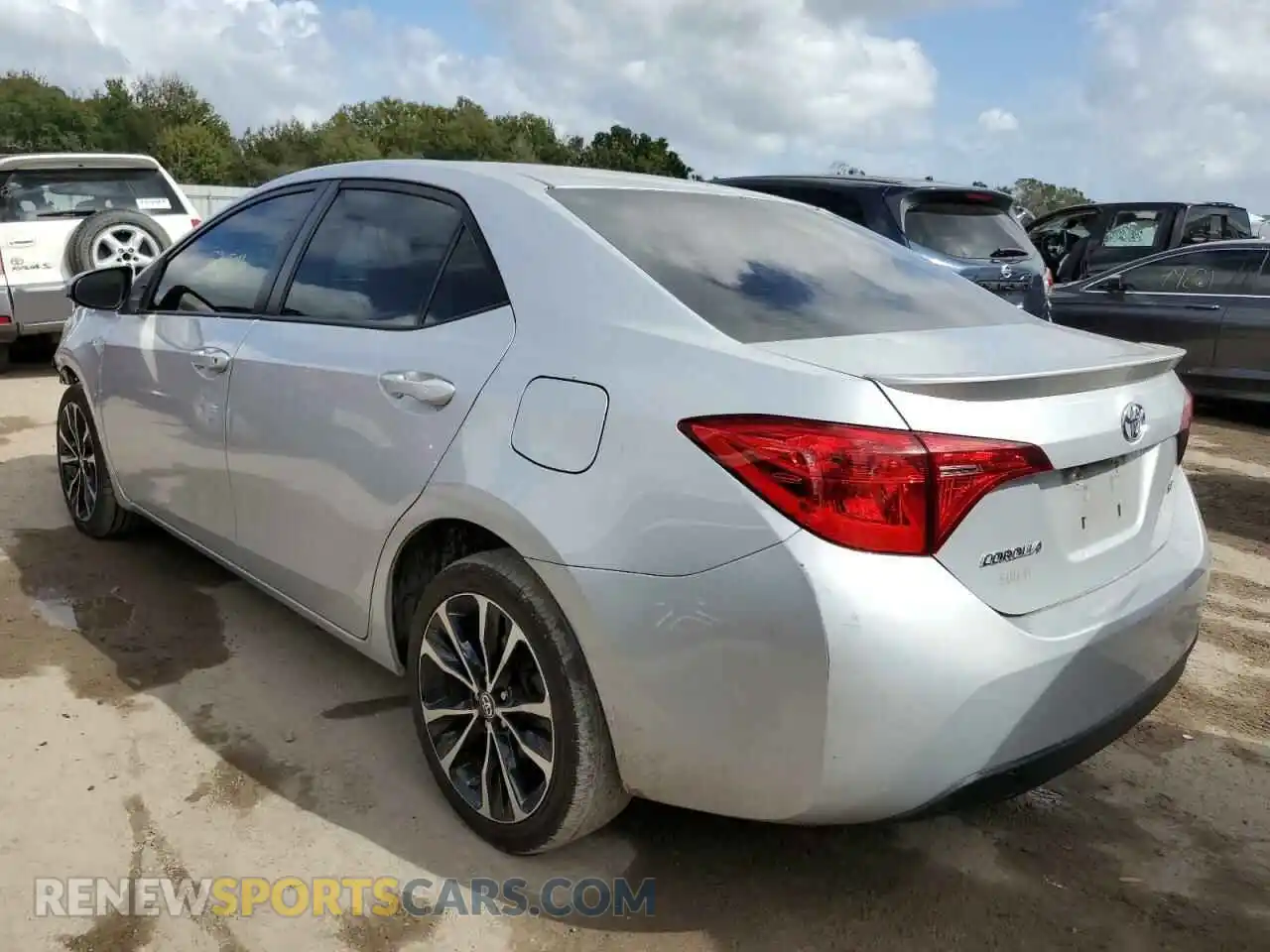 3 Photograph of a damaged car 2T1BURHE8KC209934 TOYOTA COROLLA 2019