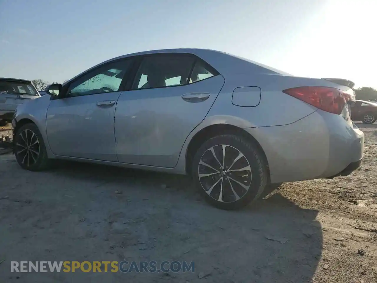 2 Photograph of a damaged car 2T1BURHE8KC215278 TOYOTA COROLLA 2019
