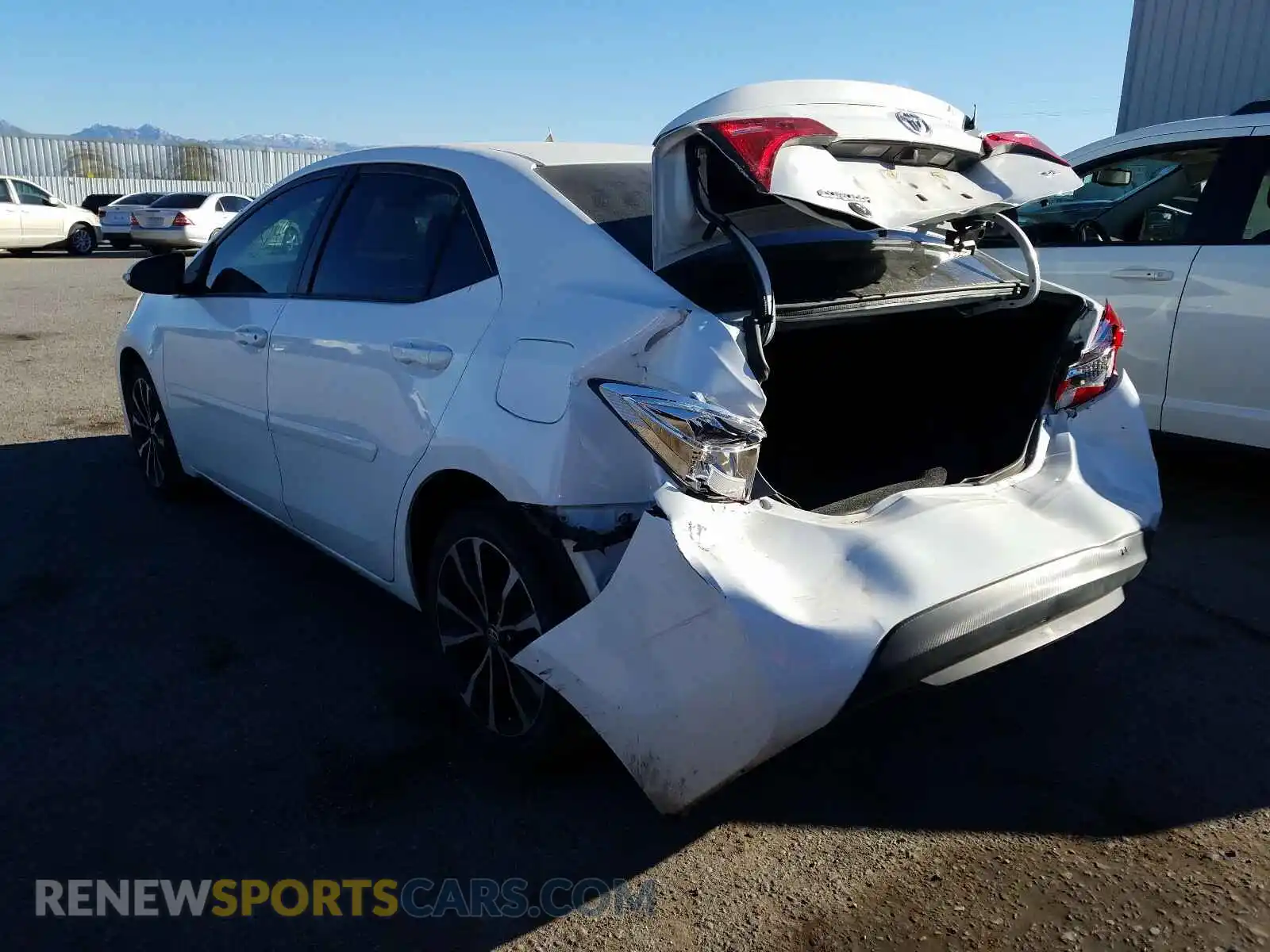 3 Photograph of a damaged car 2T1BURHE8KC230685 TOYOTA COROLLA 2019