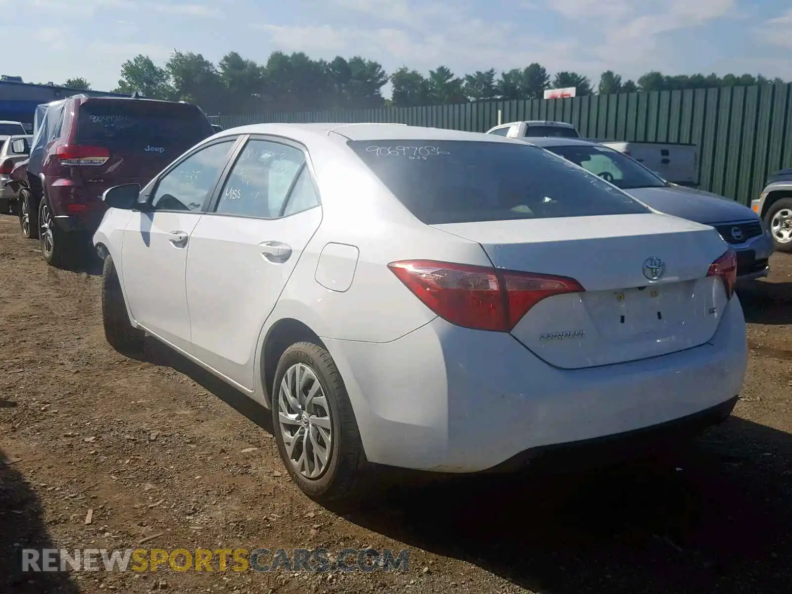 3 Photograph of a damaged car 2T1BURHE8KC233750 TOYOTA COROLLA 2019