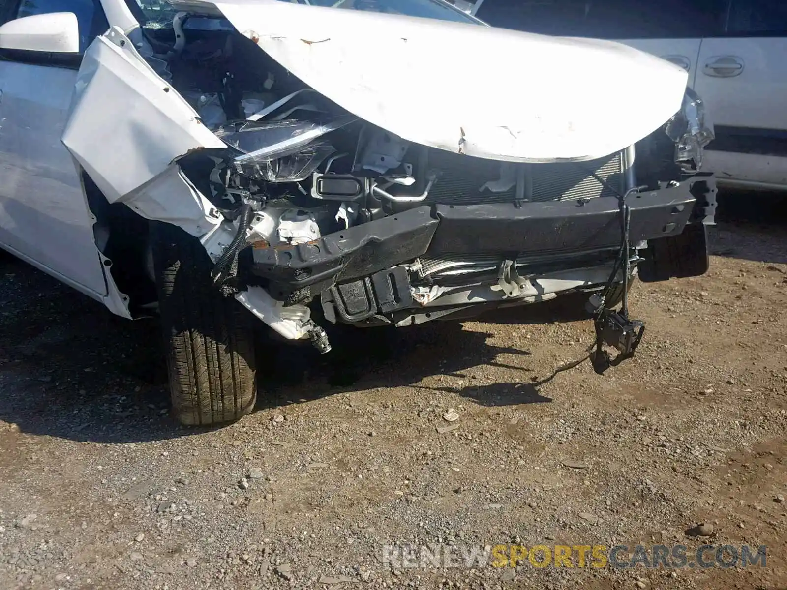 9 Photograph of a damaged car 2T1BURHE8KC233750 TOYOTA COROLLA 2019