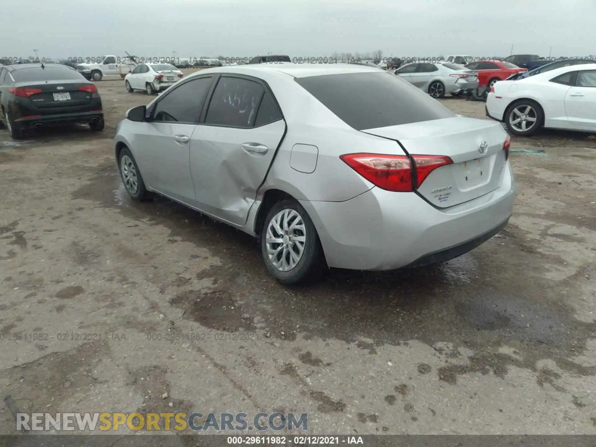 3 fotografías del automóvil dañado 2T1BURHE8KC234591 TOYOTA COROLLA 2019