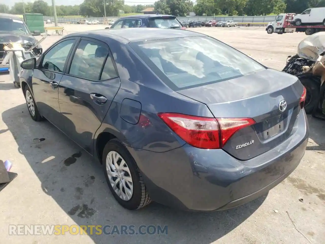 3 Photograph of a damaged car 2T1BURHE8KC234848 TOYOTA COROLLA 2019