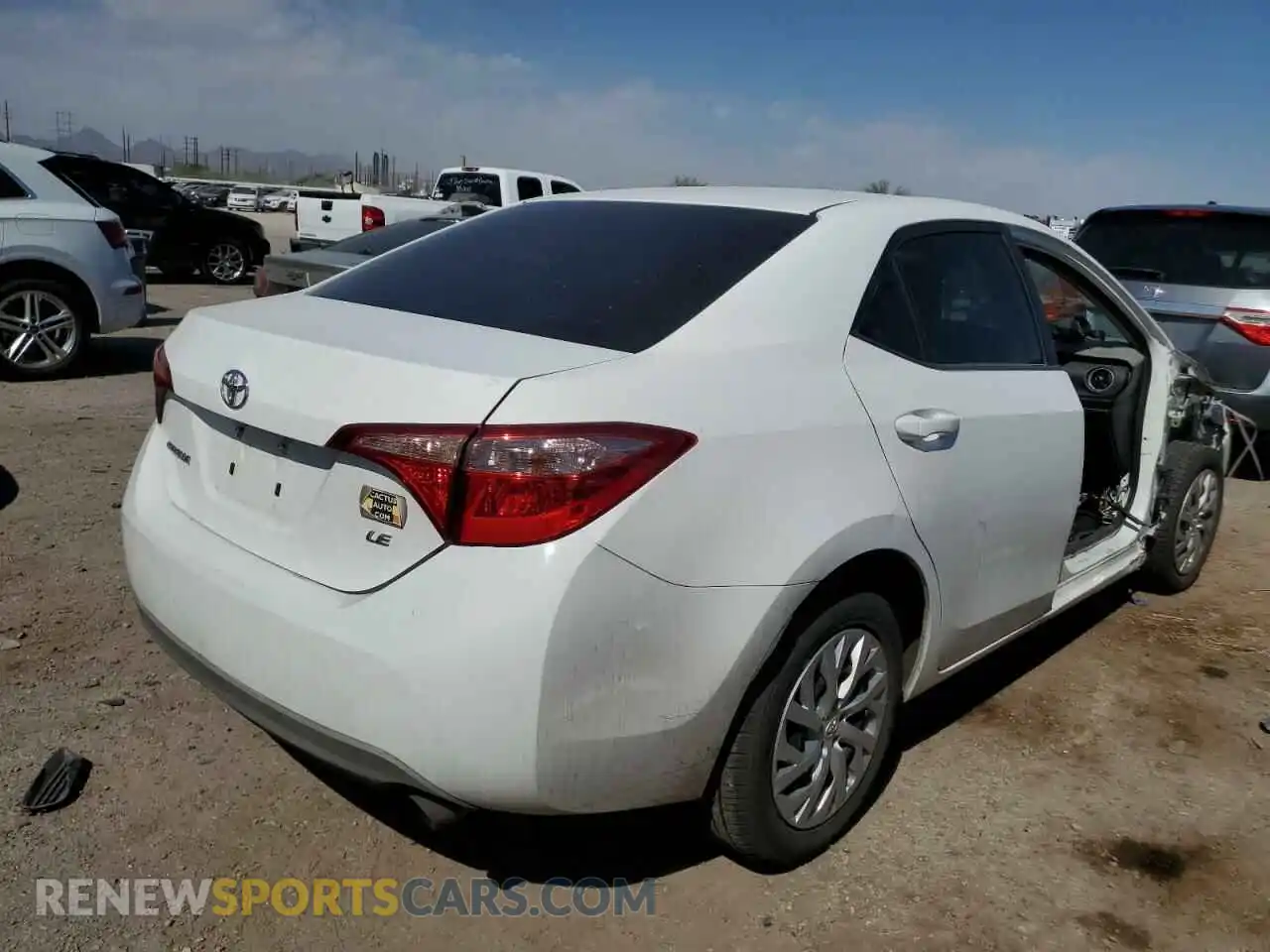 3 Photograph of a damaged car 2T1BURHE8KC236700 TOYOTA COROLLA 2019