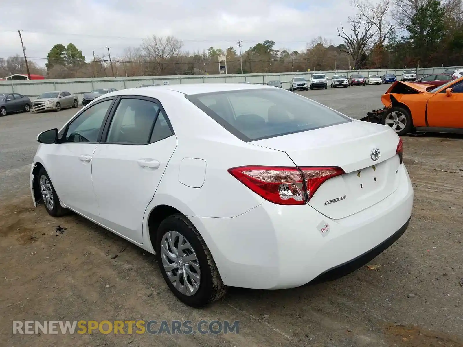 3 Photograph of a damaged car 2T1BURHE8KC241184 TOYOTA COROLLA 2019