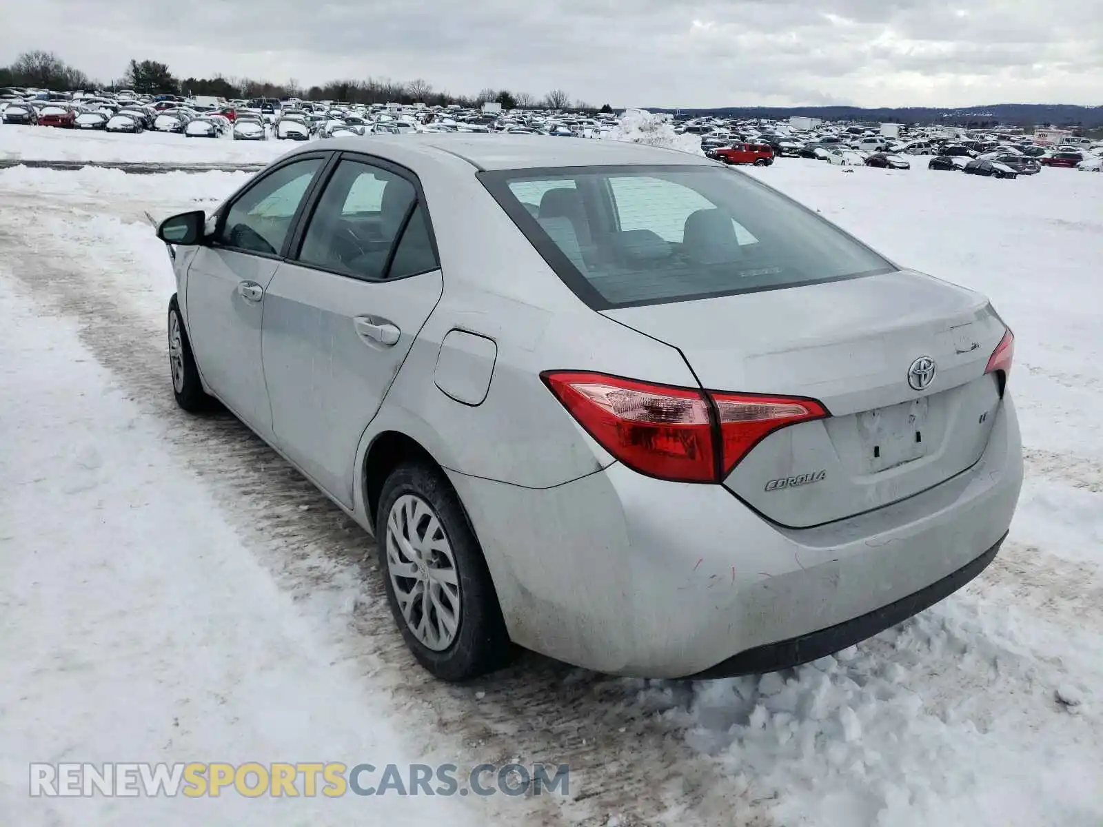3 Photograph of a damaged car 2T1BURHE9KC127579 TOYOTA COROLLA 2019