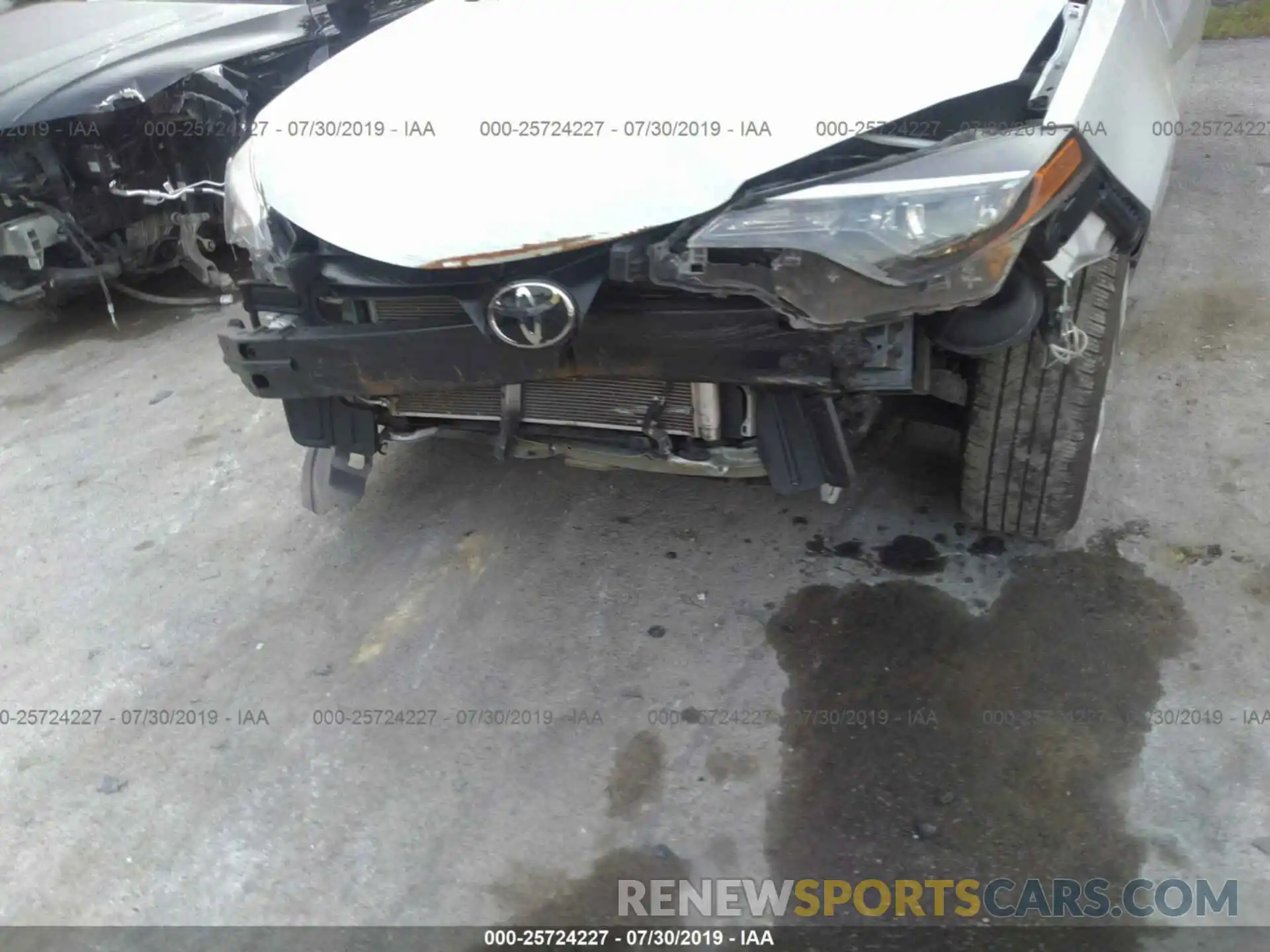 6 Photograph of a damaged car 2T1BURHE9KC139537 TOYOTA COROLLA 2019
