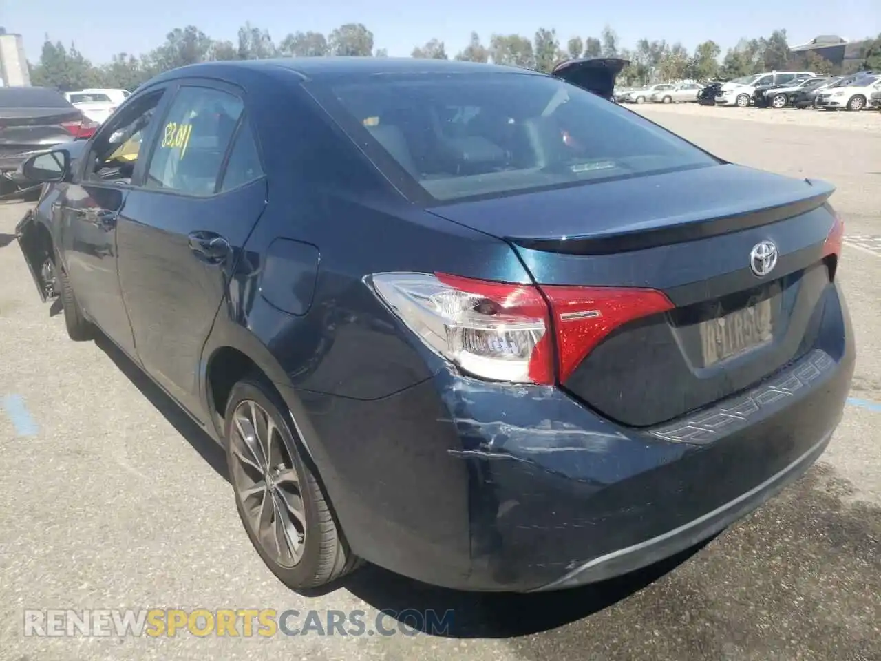 3 Photograph of a damaged car 2T1BURHE9KC141241 TOYOTA COROLLA 2019