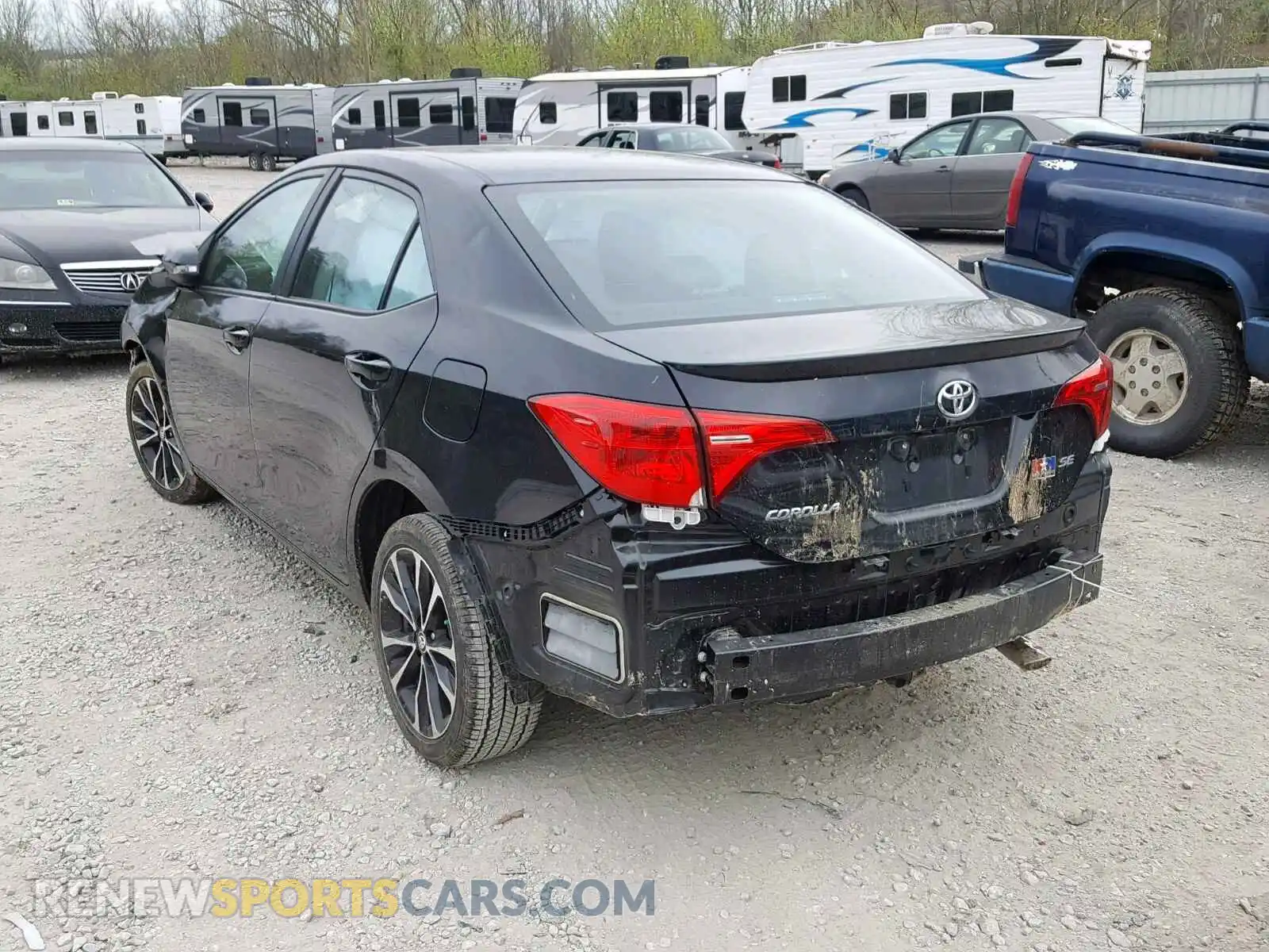 3 Photograph of a damaged car 2T1BURHE9KC154197 TOYOTA COROLLA 2019