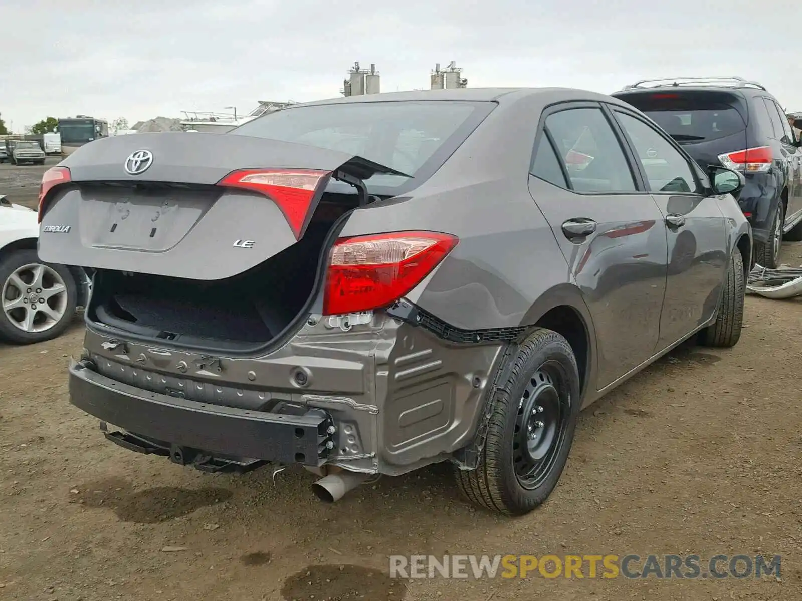 4 Photograph of a damaged car 2T1BURHE9KC161523 TOYOTA COROLLA 2019