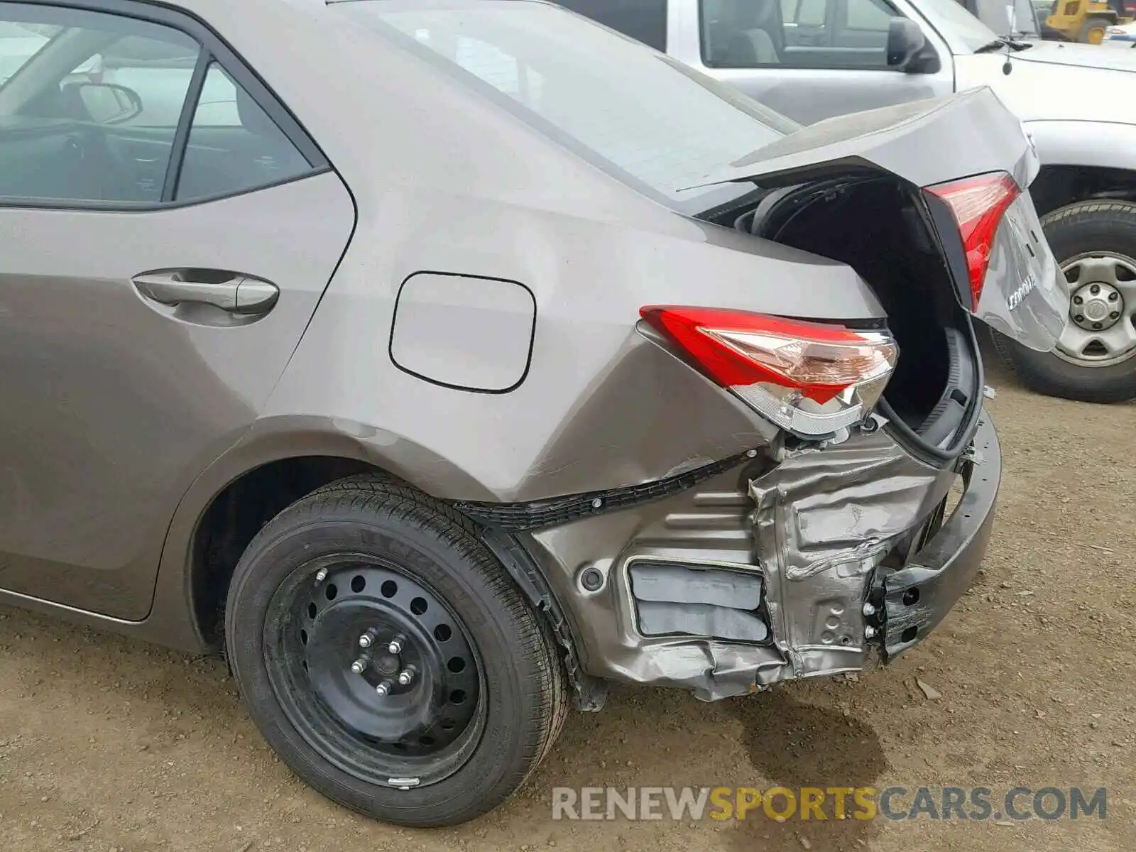 9 Photograph of a damaged car 2T1BURHE9KC161523 TOYOTA COROLLA 2019