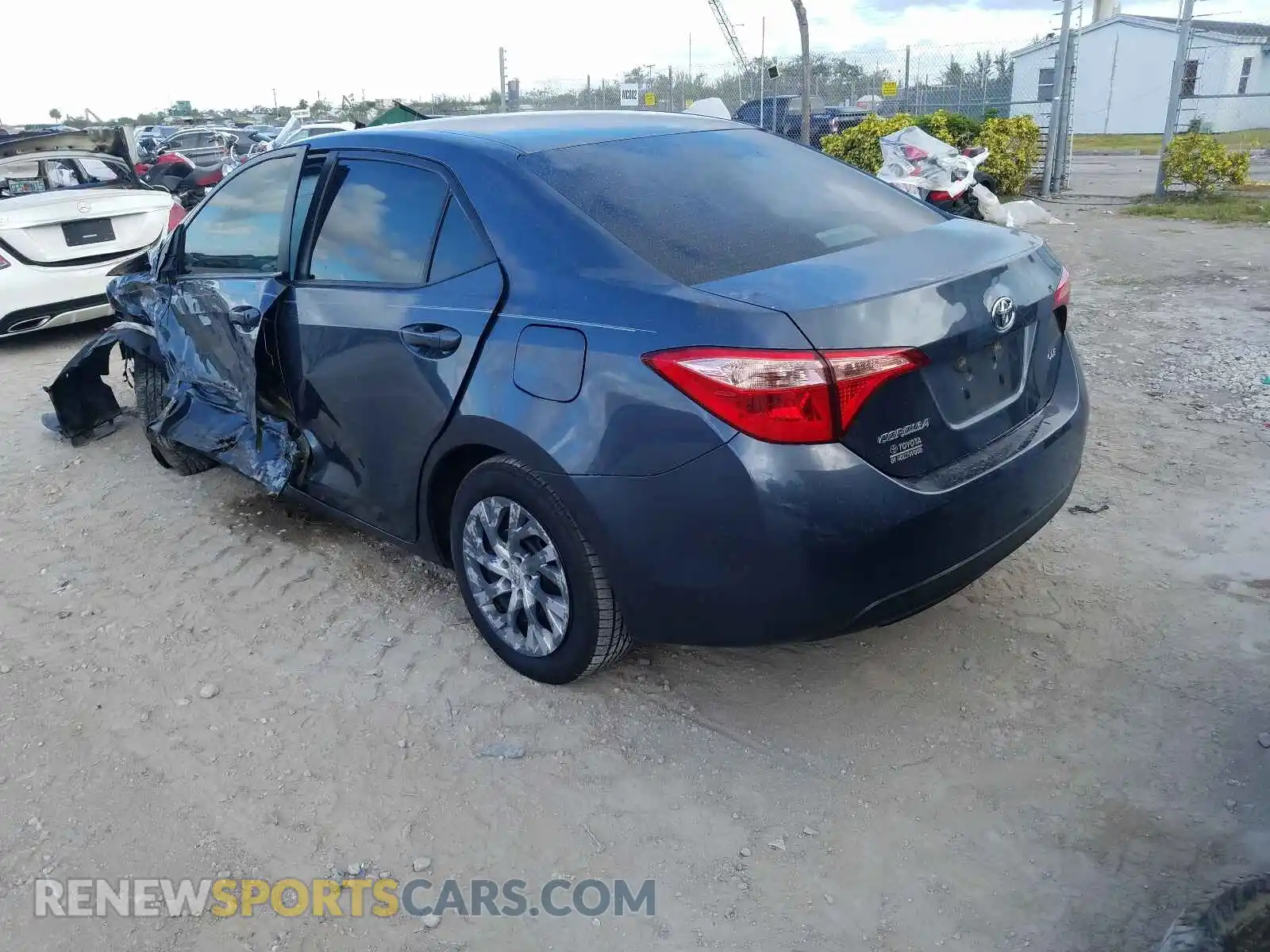 3 Photograph of a damaged car 2T1BURHE9KC179987 TOYOTA COROLLA 2019