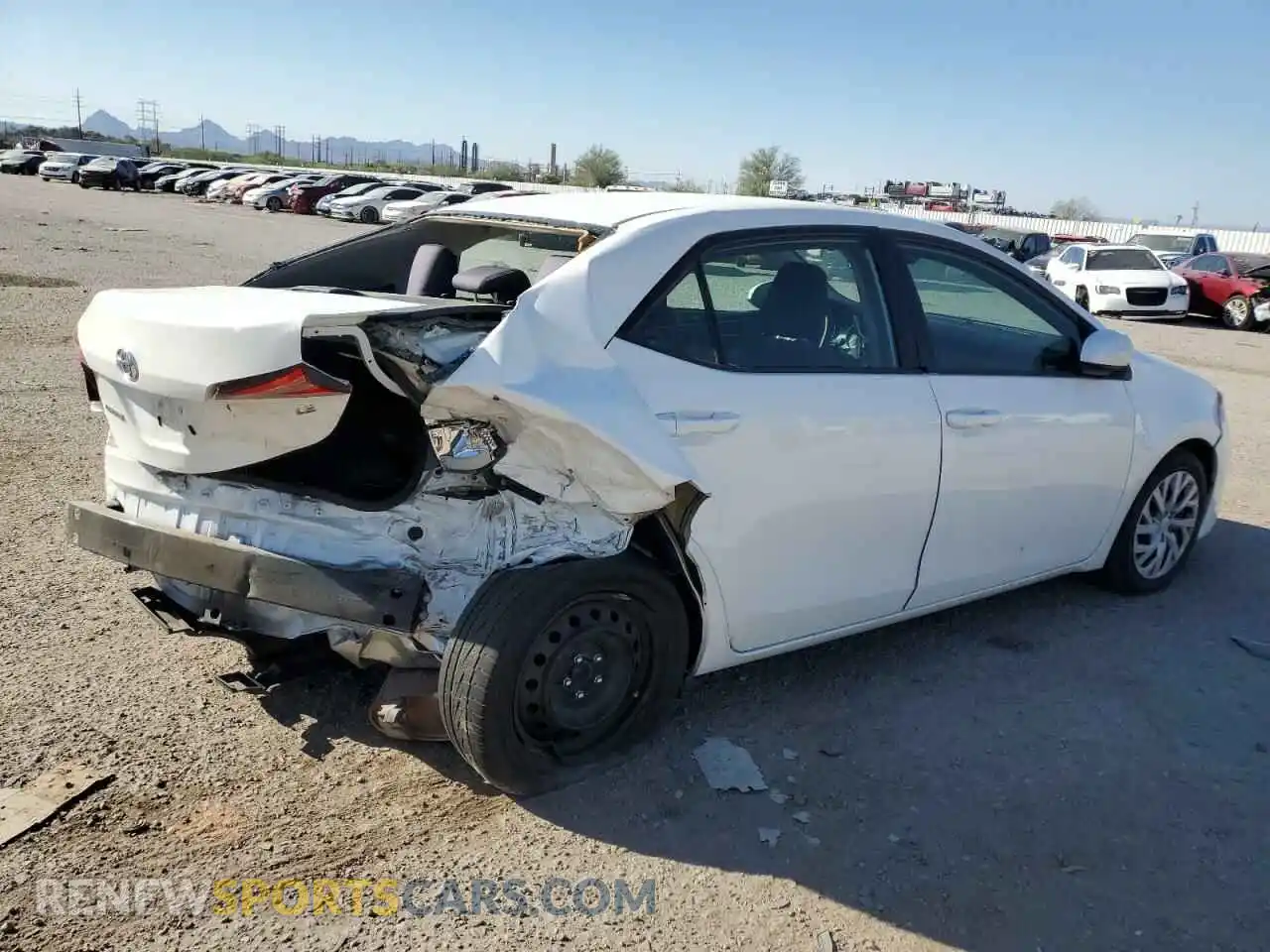 3 Photograph of a damaged car 2T1BURHE9KC183165 TOYOTA COROLLA 2019