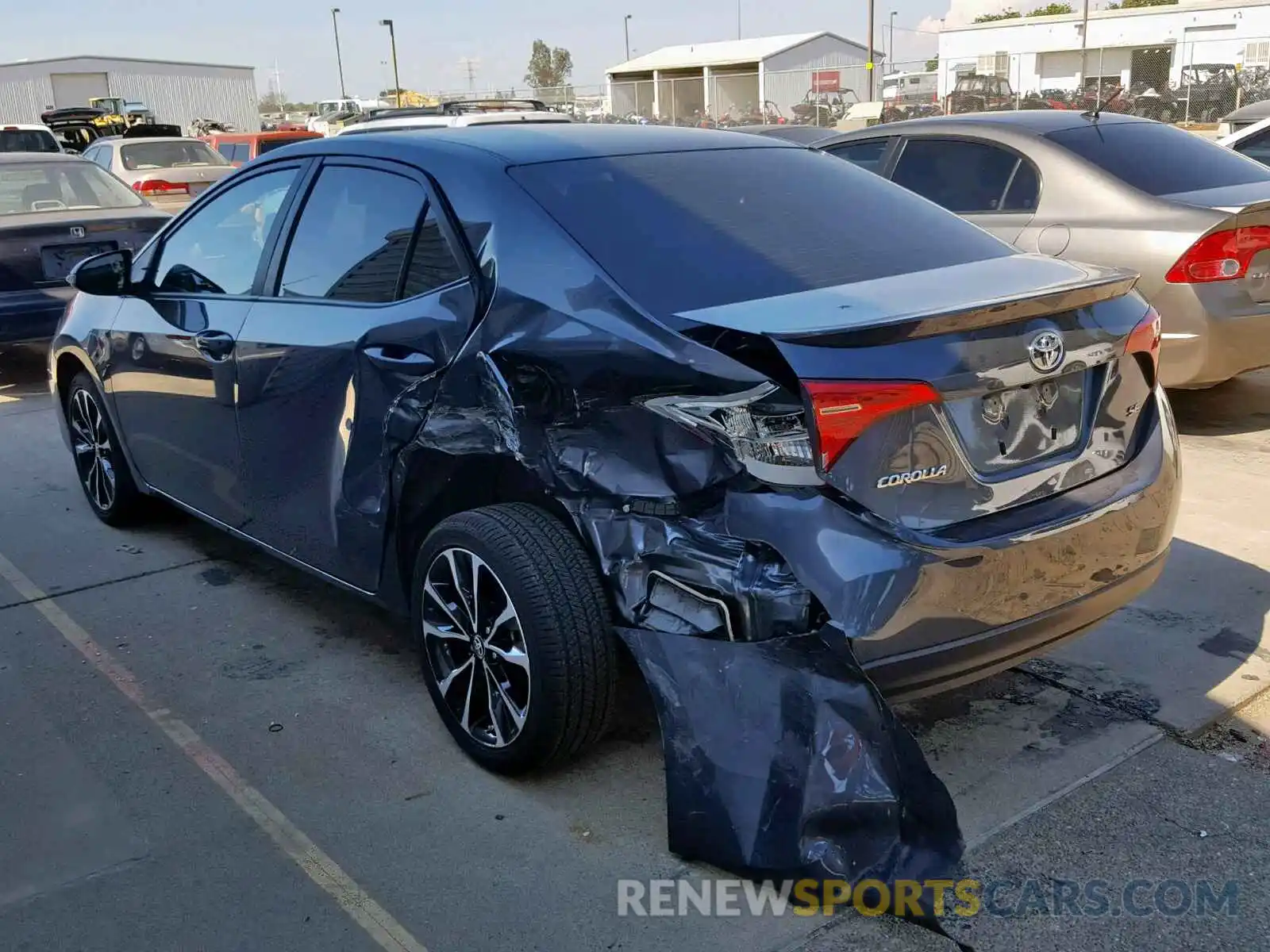 3 Photograph of a damaged car 2T1BURHE9KC184655 TOYOTA COROLLA 2019