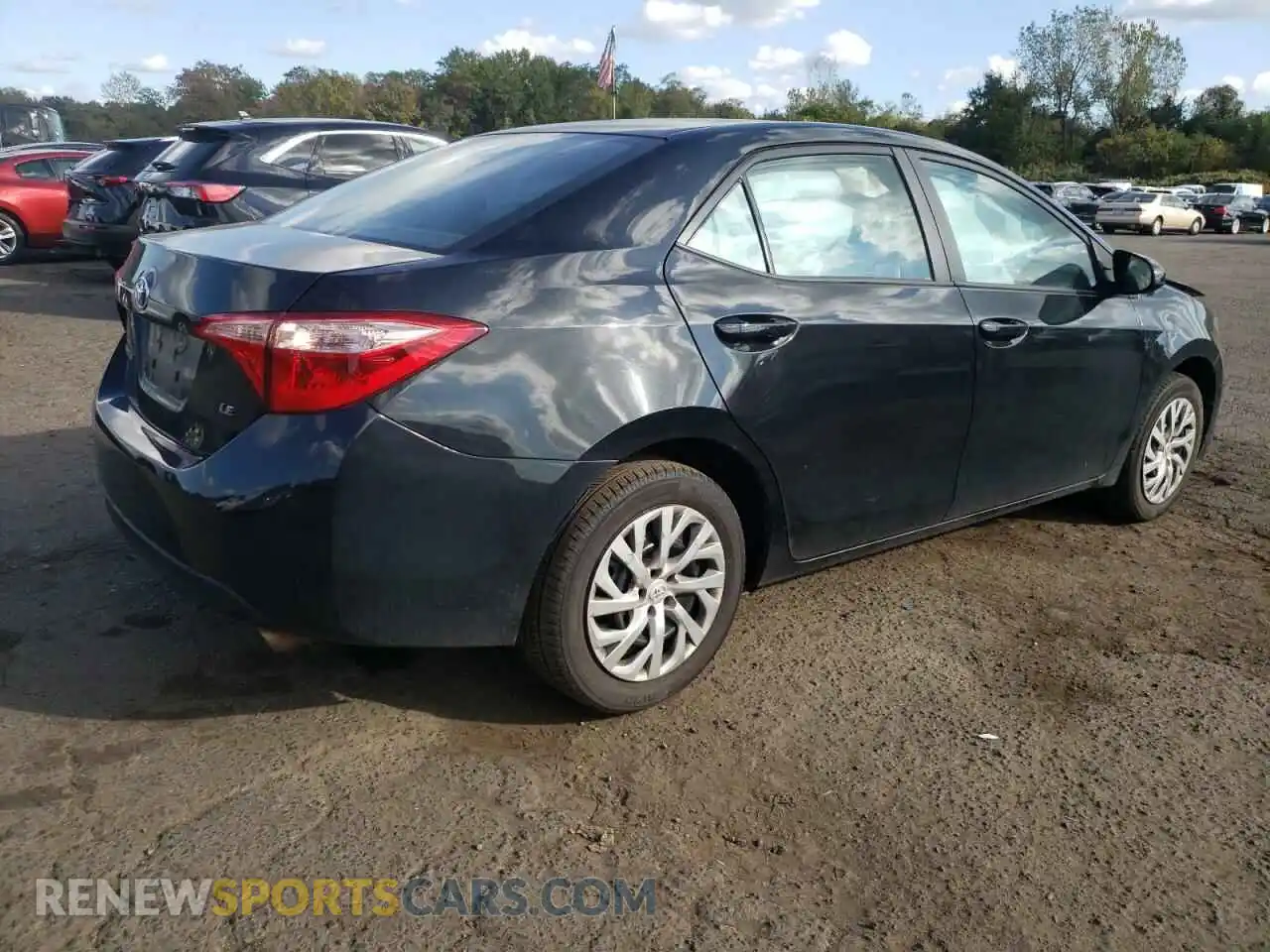 3 Фотография поврежденного автомобиля 2T1BURHE9KC202605 TOYOTA COROLLA 2019