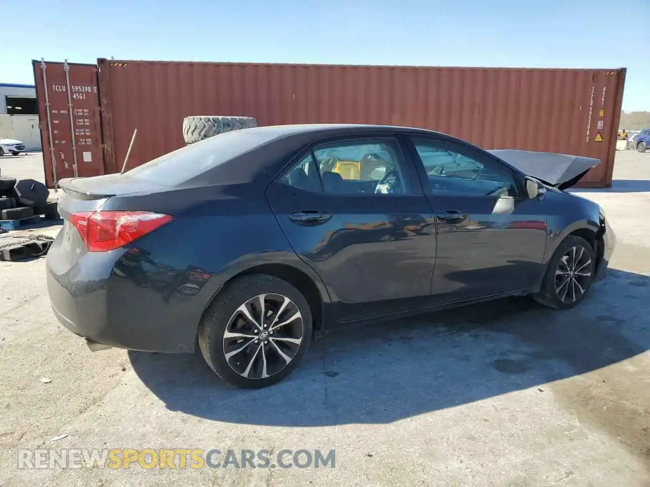 3 Photograph of a damaged car 2T1BURHE9KC203818 TOYOTA COROLLA 2019