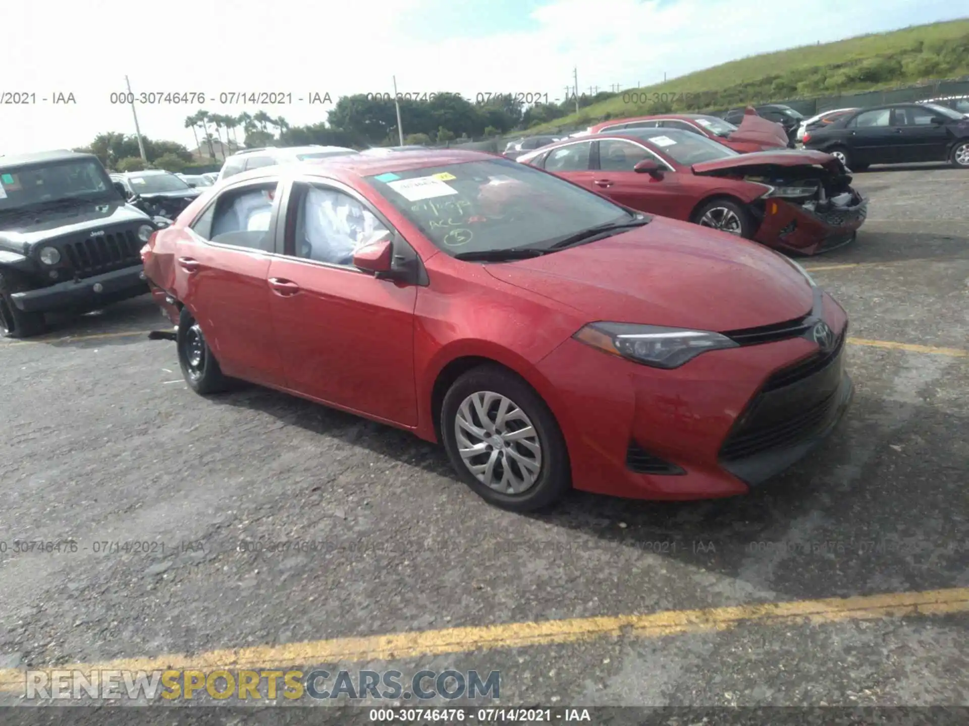 1 Photograph of a damaged car 2T1BURHE9KC204239 TOYOTA COROLLA 2019
