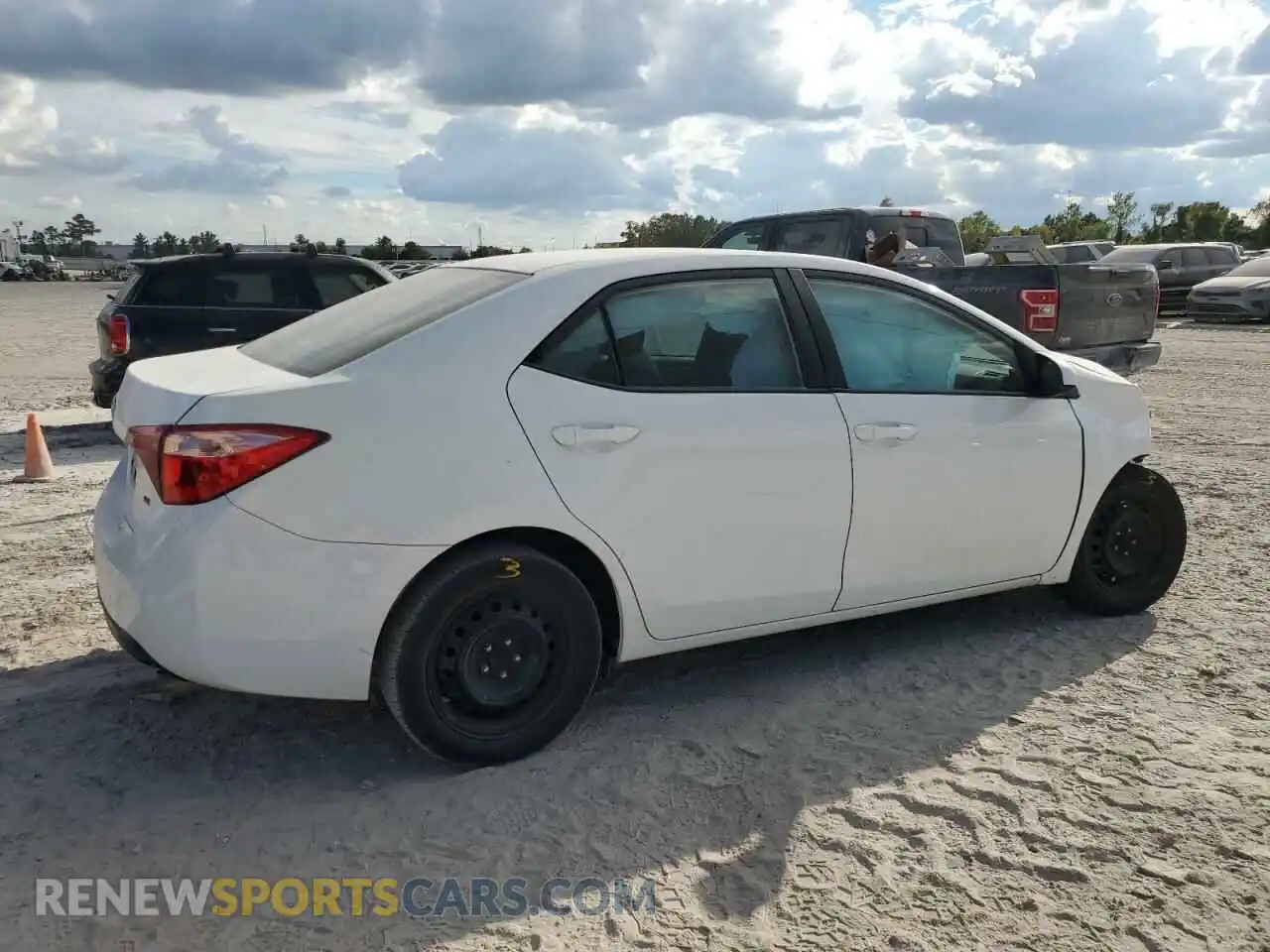 3 Photograph of a damaged car 2T1BURHE9KC214401 TOYOTA COROLLA 2019