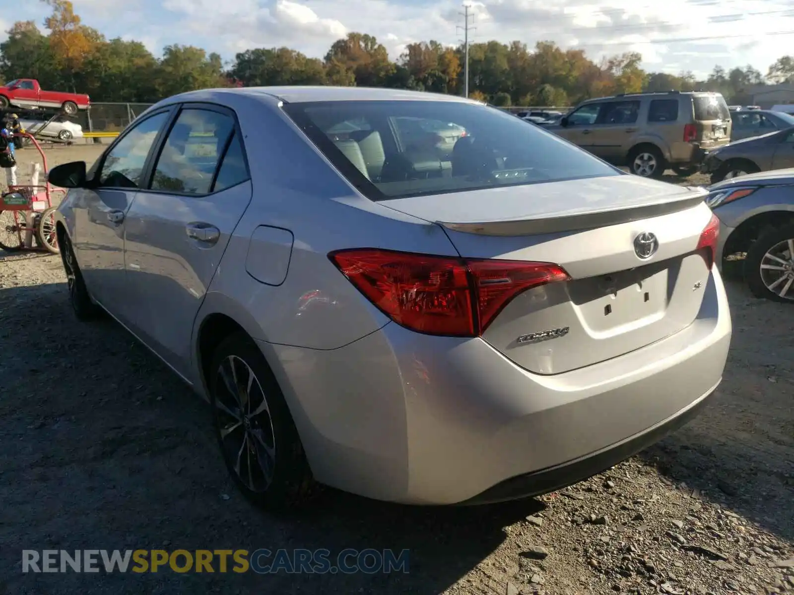 3 Photograph of a damaged car 2T1BURHE9KC226905 TOYOTA COROLLA 2019