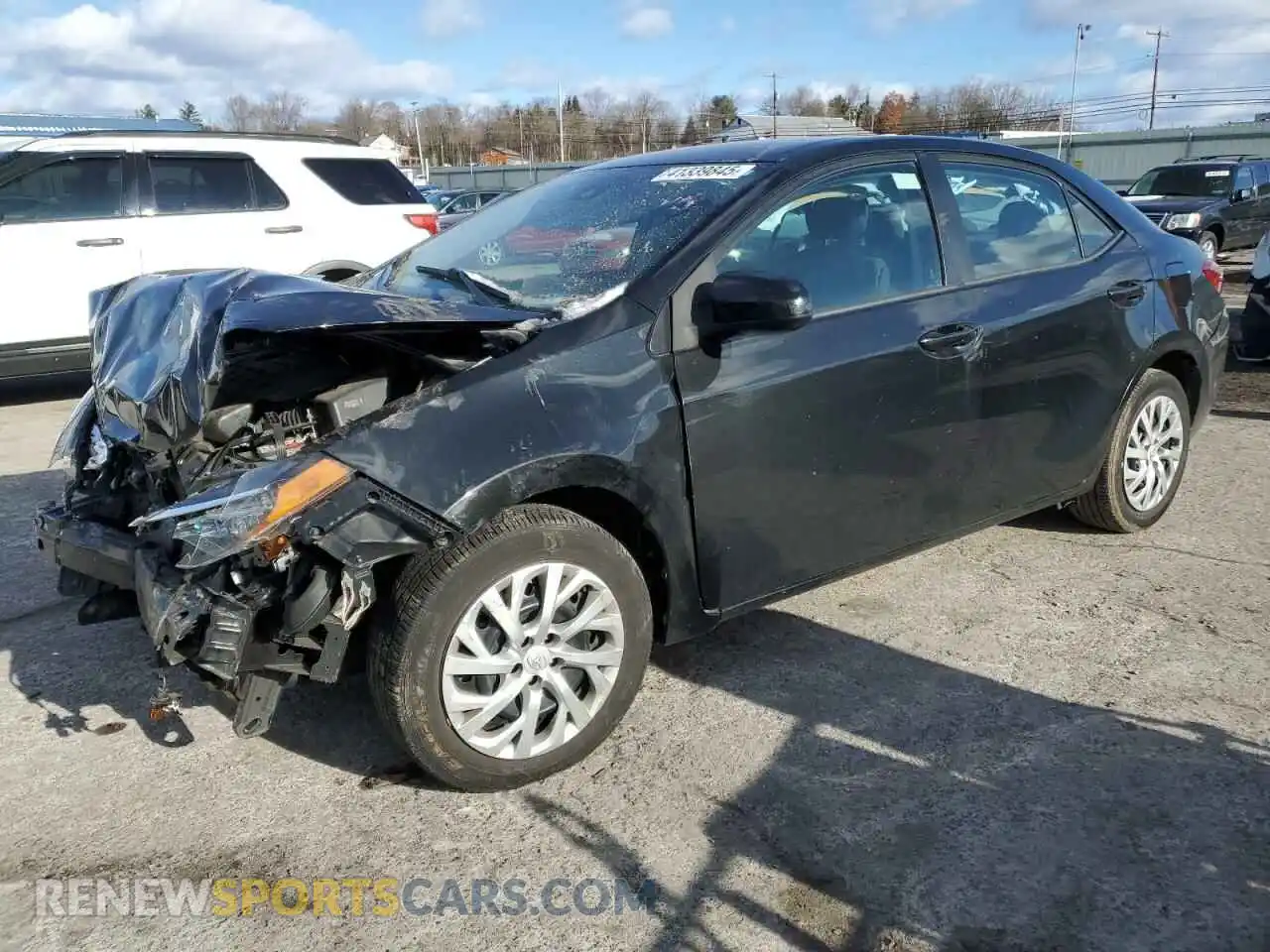 1 Фотография поврежденного автомобиля 2T1BURHE9KC233661 TOYOTA COROLLA 2019
