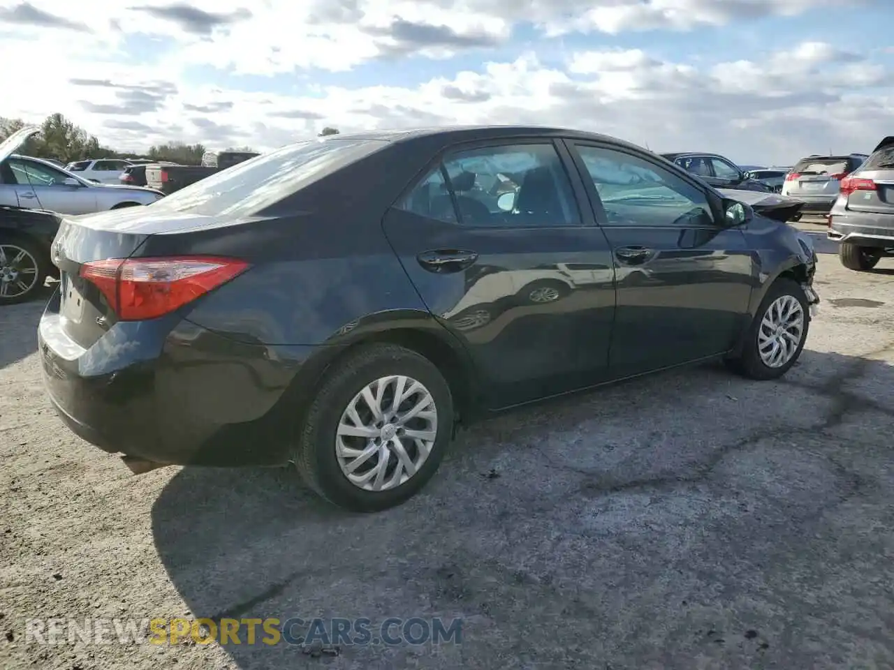3 Фотография поврежденного автомобиля 2T1BURHE9KC233661 TOYOTA COROLLA 2019