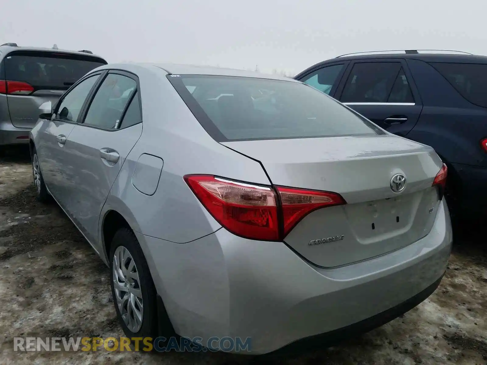 3 Photograph of a damaged car 2T1BURHE9KC237967 TOYOTA COROLLA 2019