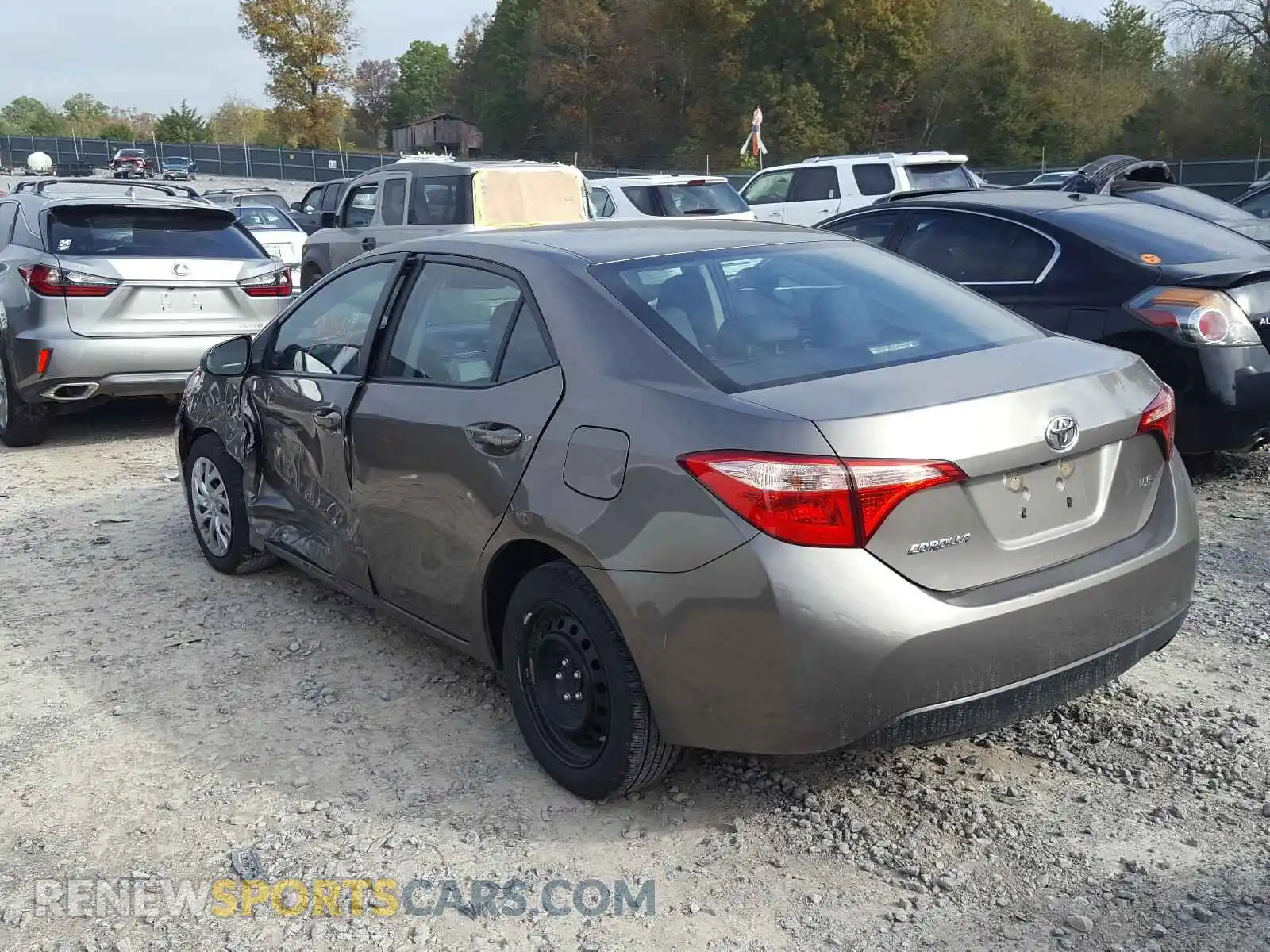 3 Photograph of a damaged car 2T1BURHE9KC239301 TOYOTA COROLLA 2019