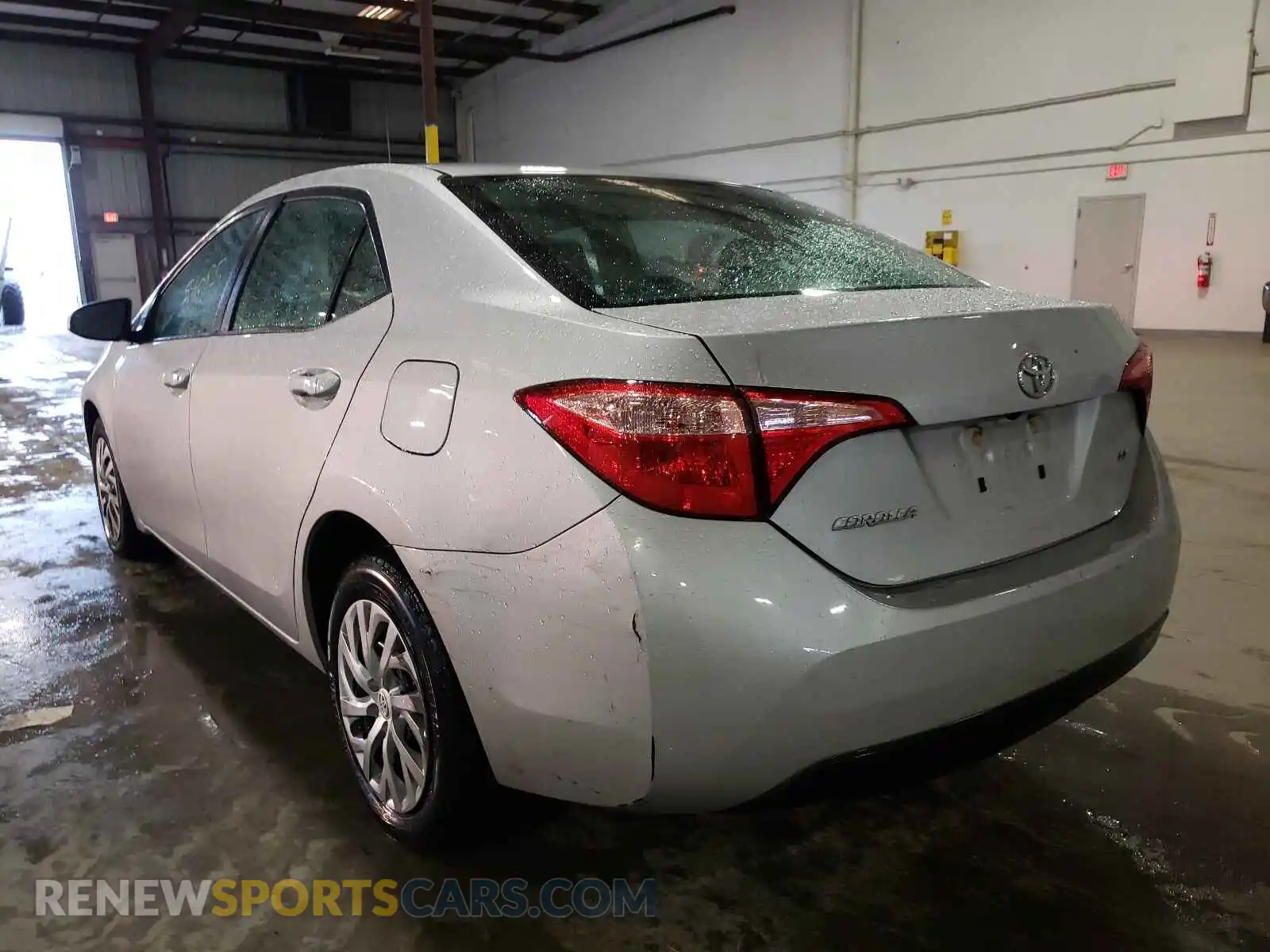 3 Photograph of a damaged car 2T1BURHE9KC240187 TOYOTA COROLLA 2019
