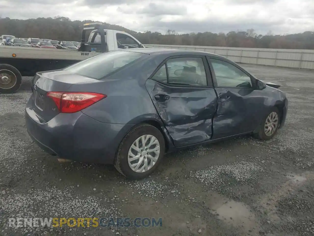 3 Photograph of a damaged car 2T1BURHE9KC242554 TOYOTA COROLLA 2019