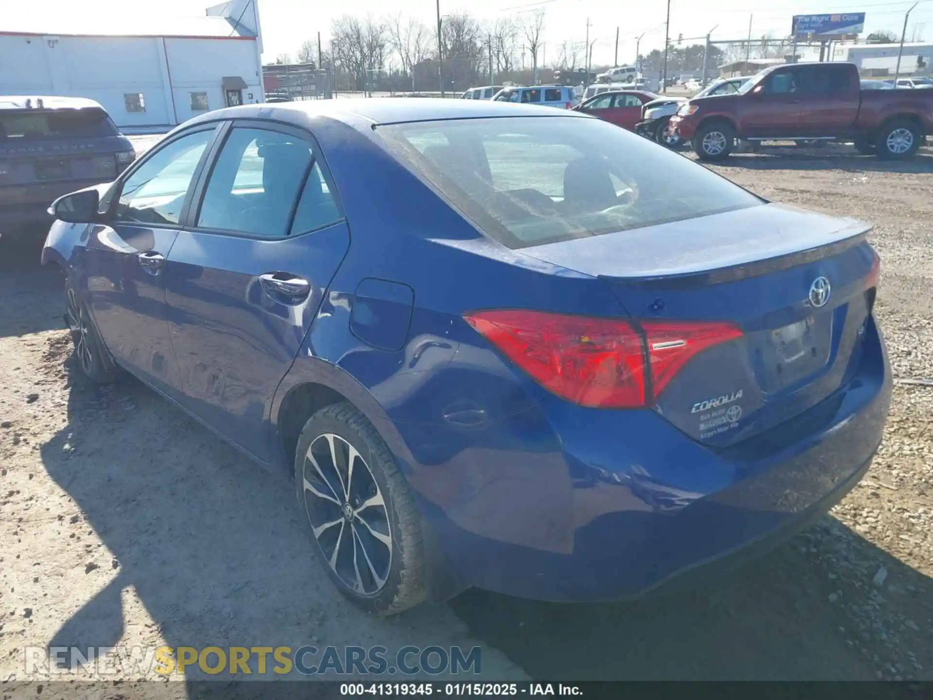 3 Photograph of a damaged car 2T1BURHE9KC243073 TOYOTA COROLLA 2019