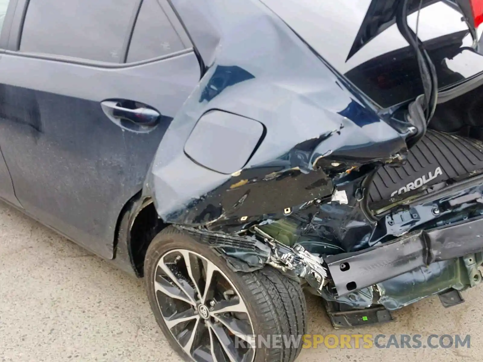 9 Photograph of a damaged car 2T1BURHEXKC127476 TOYOTA COROLLA 2019