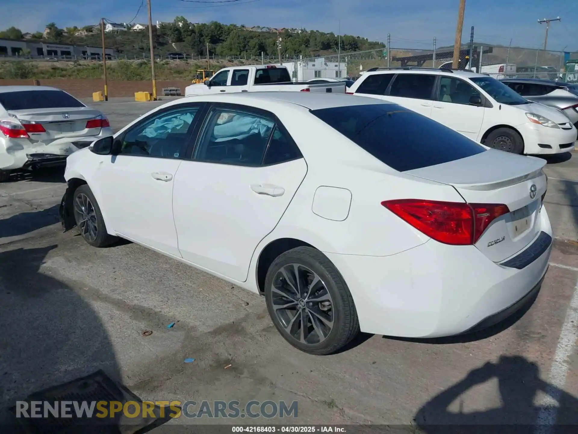 3 Photograph of a damaged car 2T1BURHEXKC128028 TOYOTA COROLLA 2019