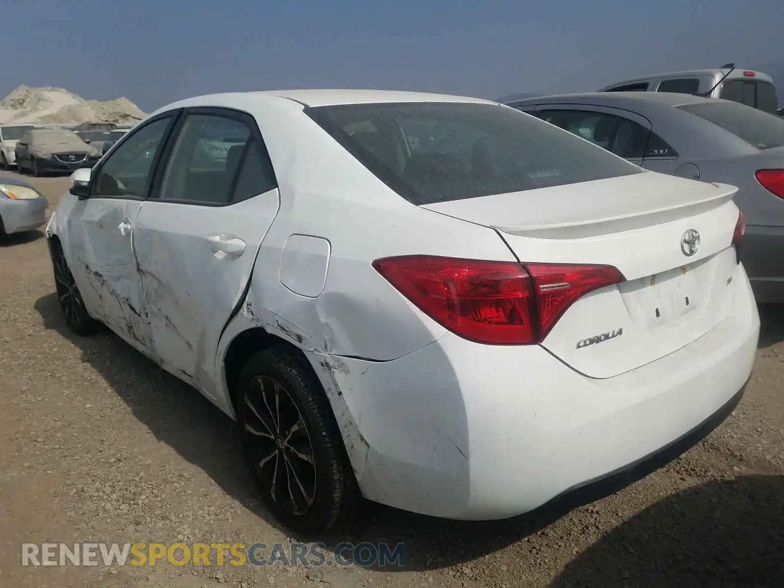3 Photograph of a damaged car 2T1BURHEXKC138784 TOYOTA COROLLA 2019