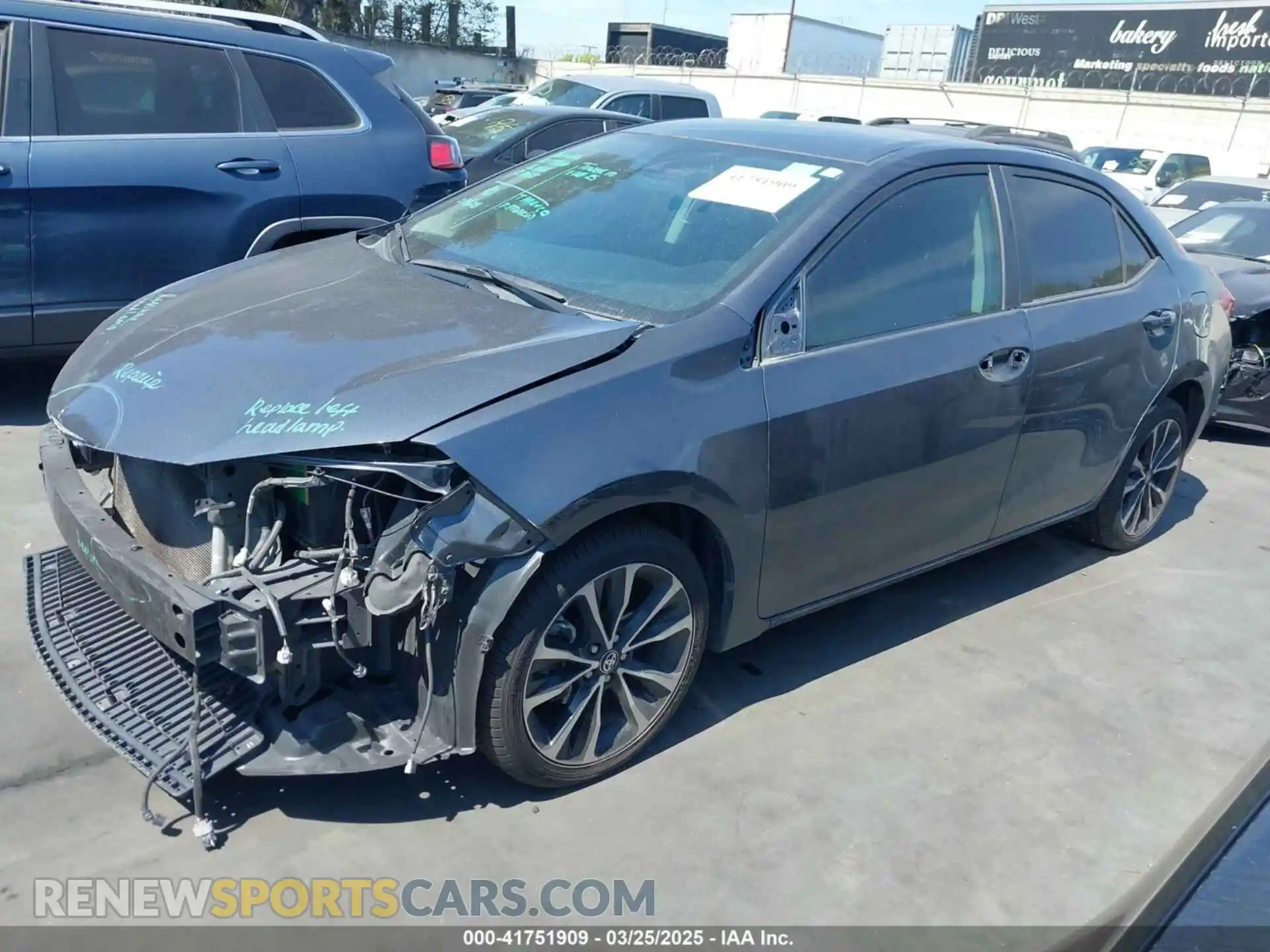 2 fotografías del automóvil dañado 2T1BURHEXKC141460 TOYOTA COROLLA 2019