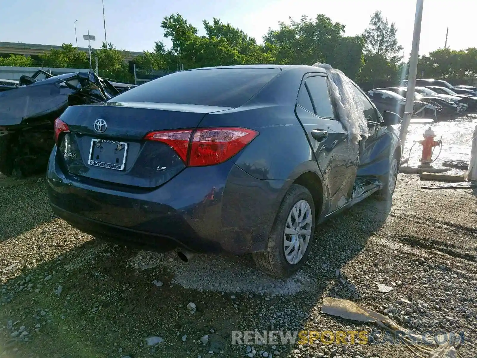 4 Photograph of a damaged car 2T1BURHEXKC157691 TOYOTA COROLLA 2019