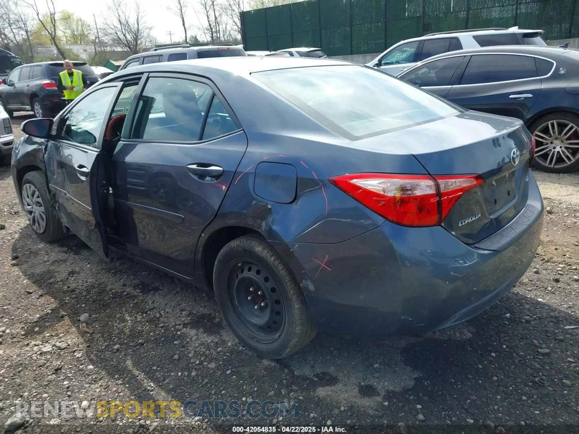 3 fotografías del automóvil dañado 2T1BURHEXKC161921 TOYOTA COROLLA 2019