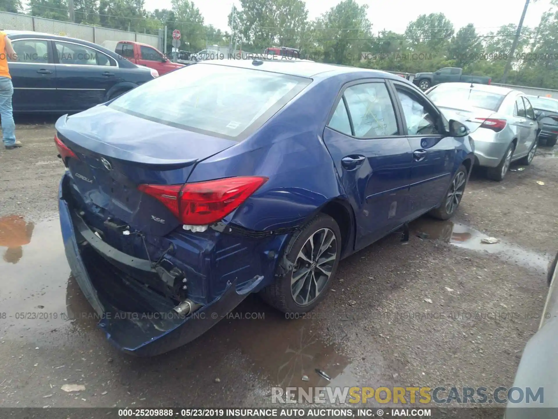 4 Photograph of a damaged car 2T1BURHEXKC164821 TOYOTA COROLLA 2019