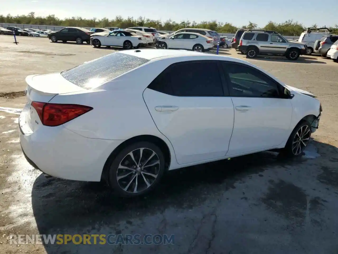 3 Photograph of a damaged car 2T1BURHEXKC179061 TOYOTA COROLLA 2019