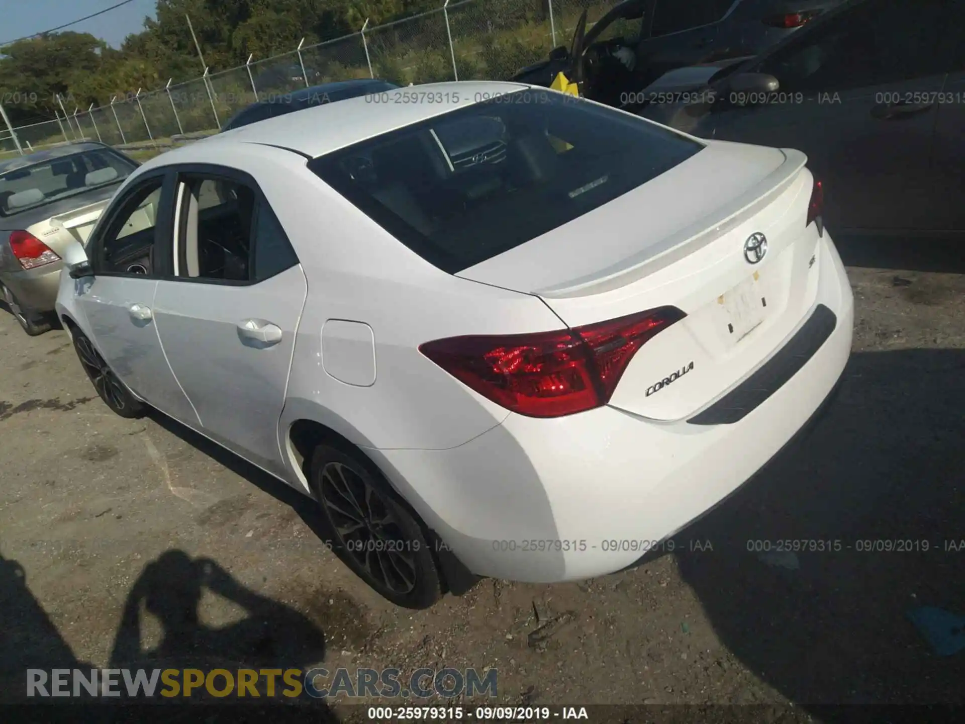 3 Photograph of a damaged car 2T1BURHEXKC214844 TOYOTA COROLLA 2019
