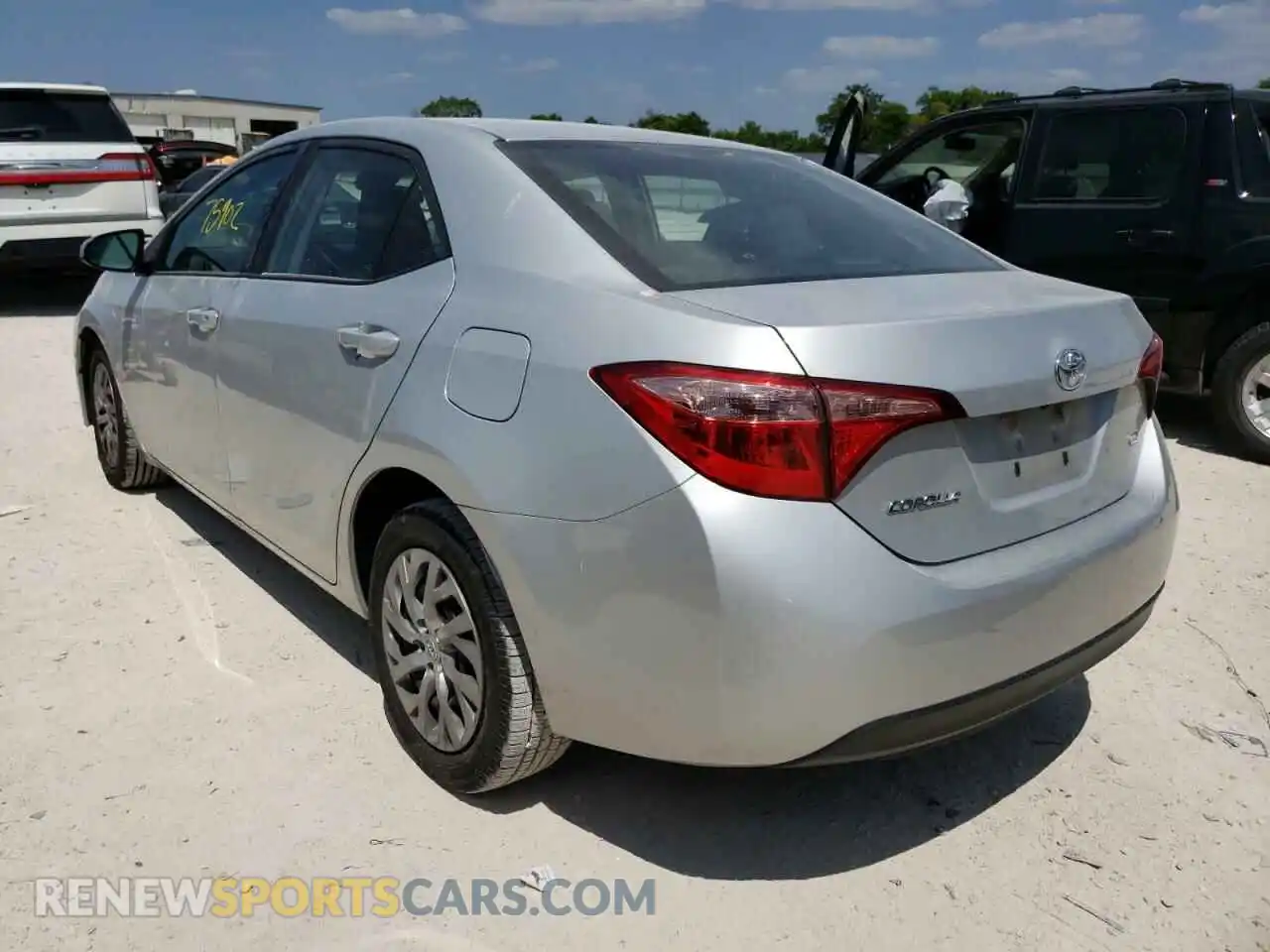 3 Photograph of a damaged car 2T1BURHEXKC238464 TOYOTA COROLLA 2019