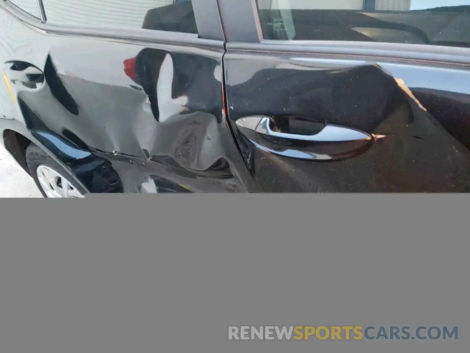 9 Photograph of a damaged car 5YFBURHE1KP861827 TOYOTA COROLLA 2019