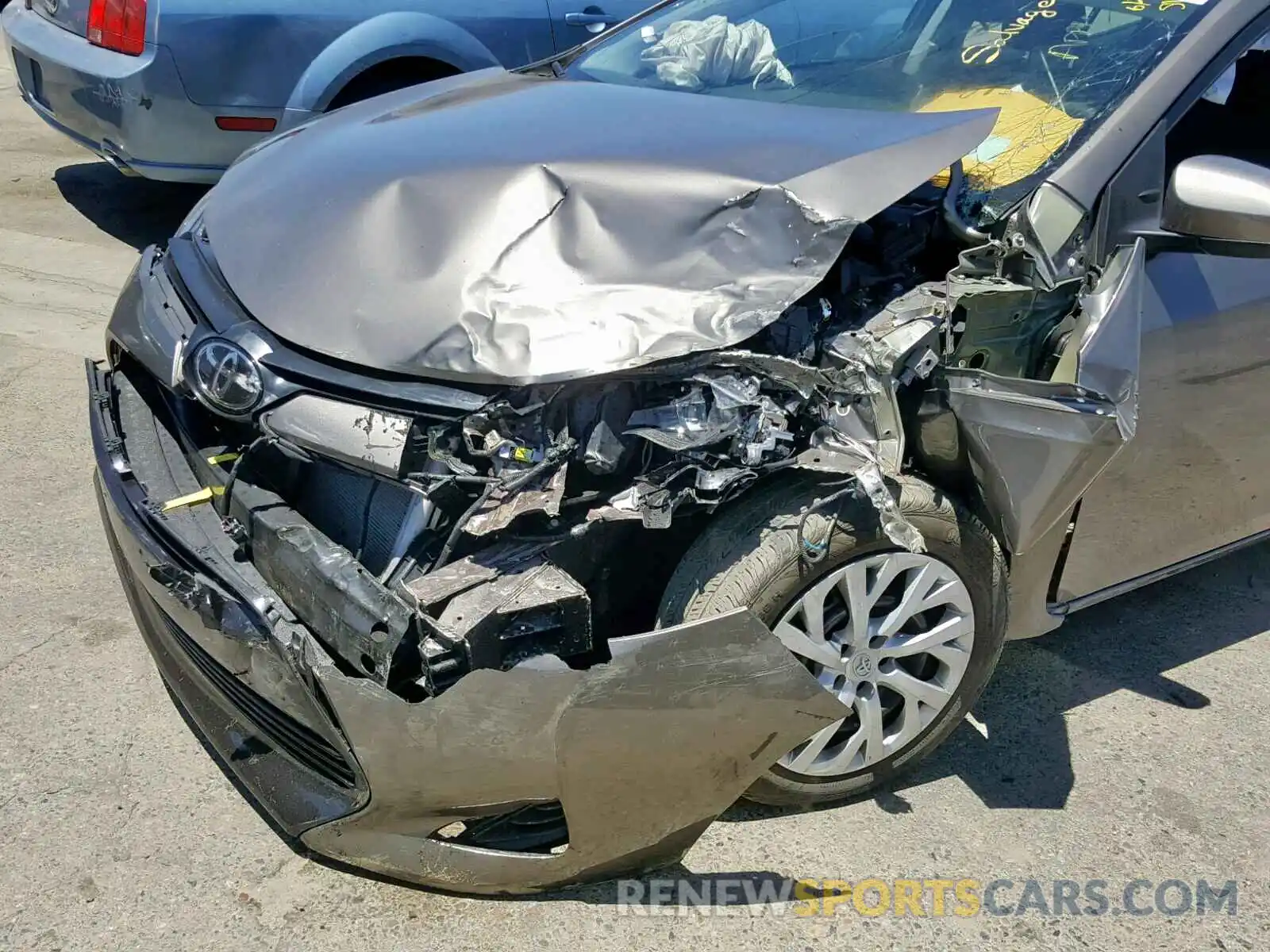 9 Photograph of a damaged car 5YFBURHE1KP886355 TOYOTA COROLLA 2019