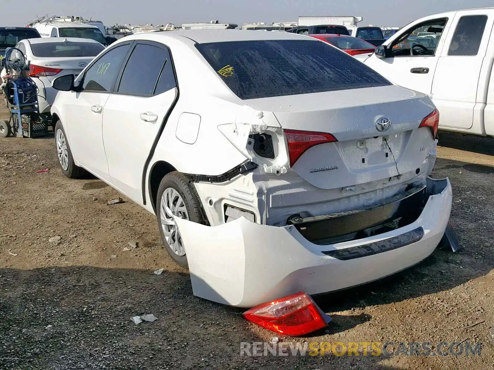 3 Photograph of a damaged car 5YFBURHE1KP913313 TOYOTA COROLLA 2019