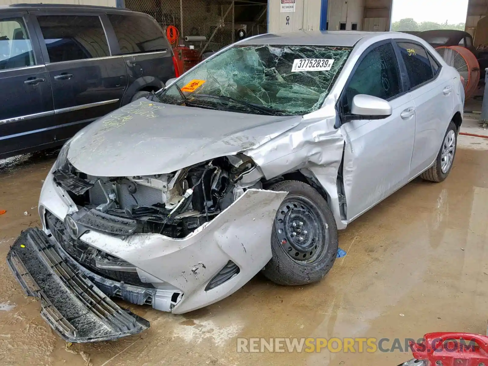 2 Photograph of a damaged car 5YFBURHE1KP924151 TOYOTA COROLLA 2019