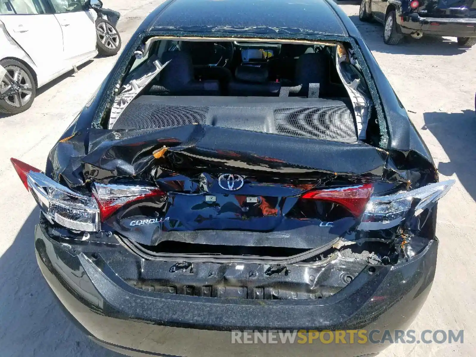 9 Photograph of a damaged car 5YFBURHE1KP939619 TOYOTA COROLLA 2019