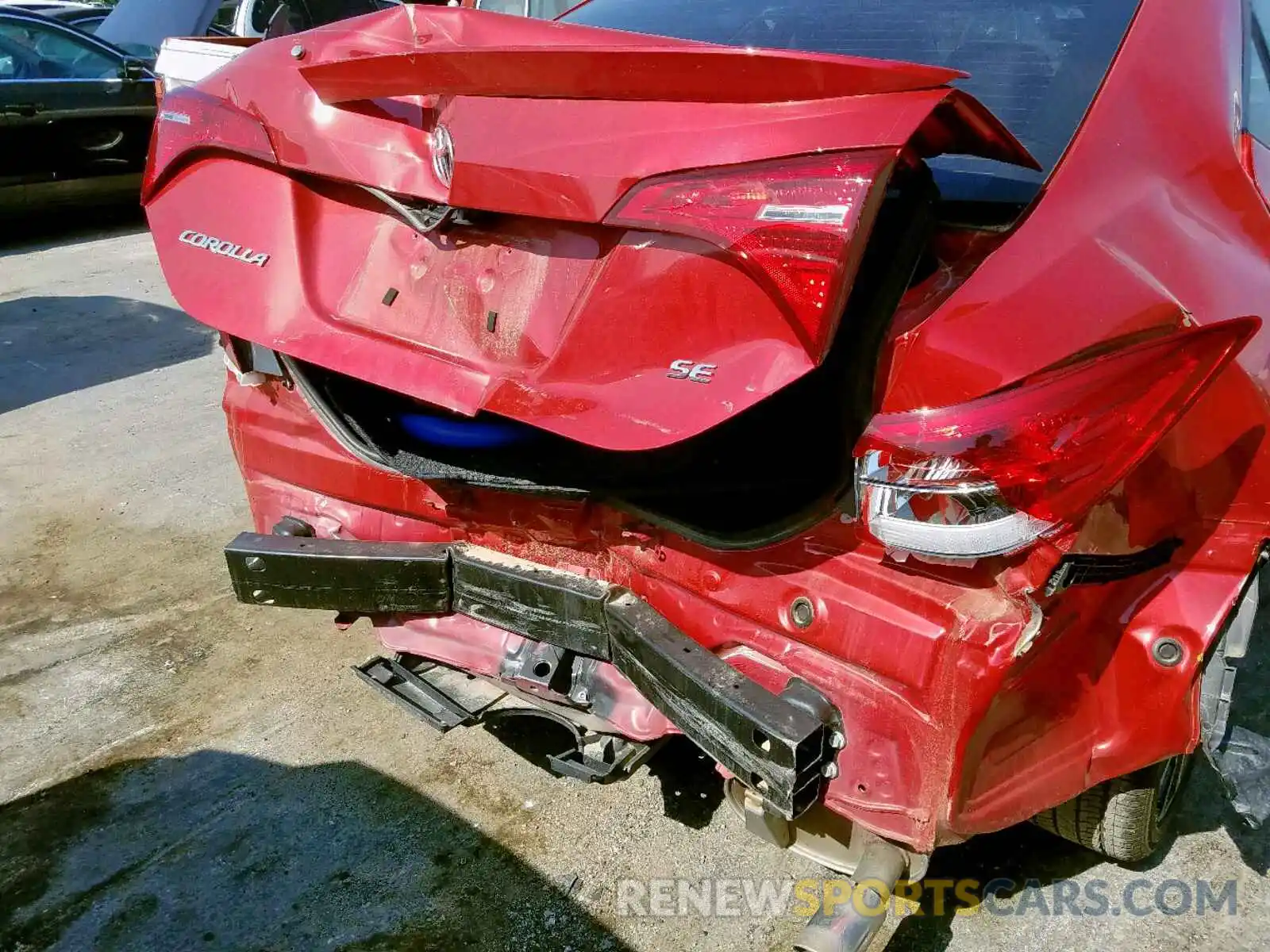 9 Photograph of a damaged car 5YFBURHE2KP870844 TOYOTA COROLLA 2019