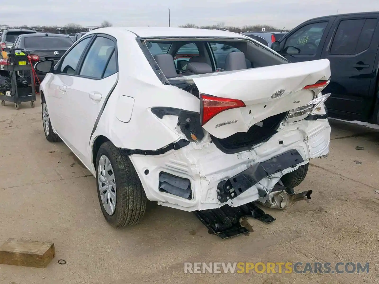 3 Photograph of a damaged car 5YFBURHE2KP888678 TOYOTA COROLLA 2019
