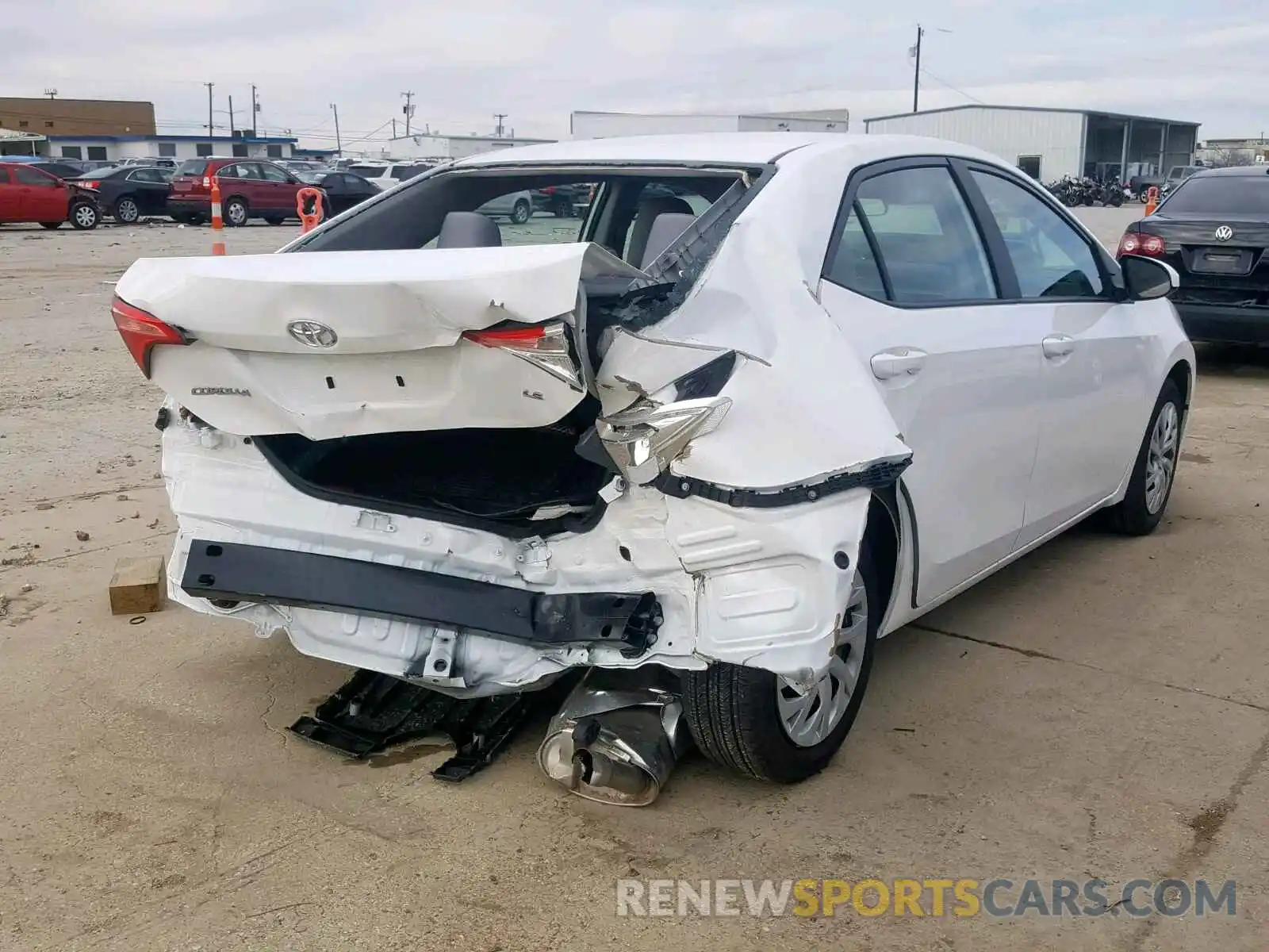 4 Photograph of a damaged car 5YFBURHE2KP888678 TOYOTA COROLLA 2019