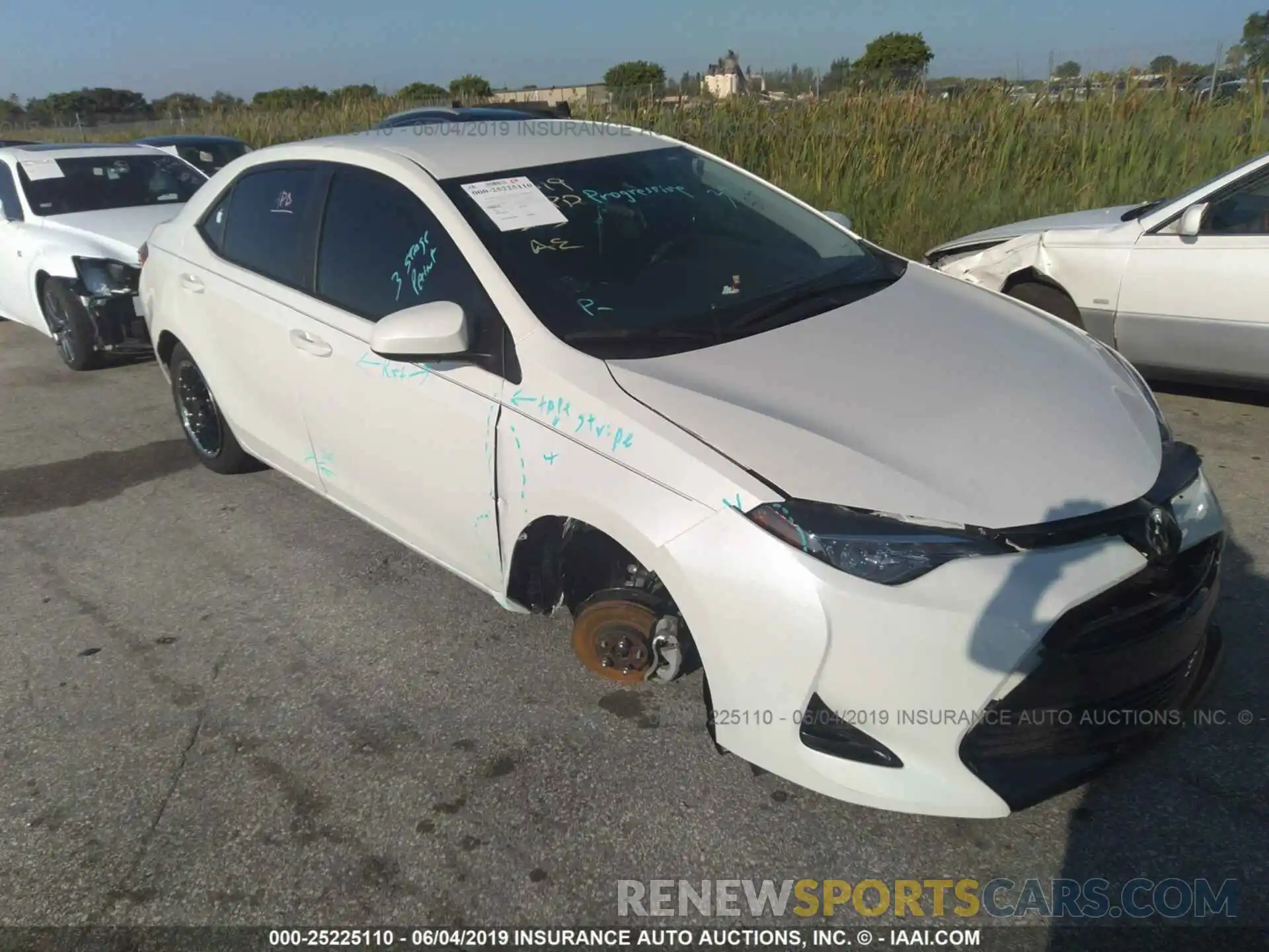 1 Photograph of a damaged car 5YFBURHE2KP923185 TOYOTA COROLLA 2019